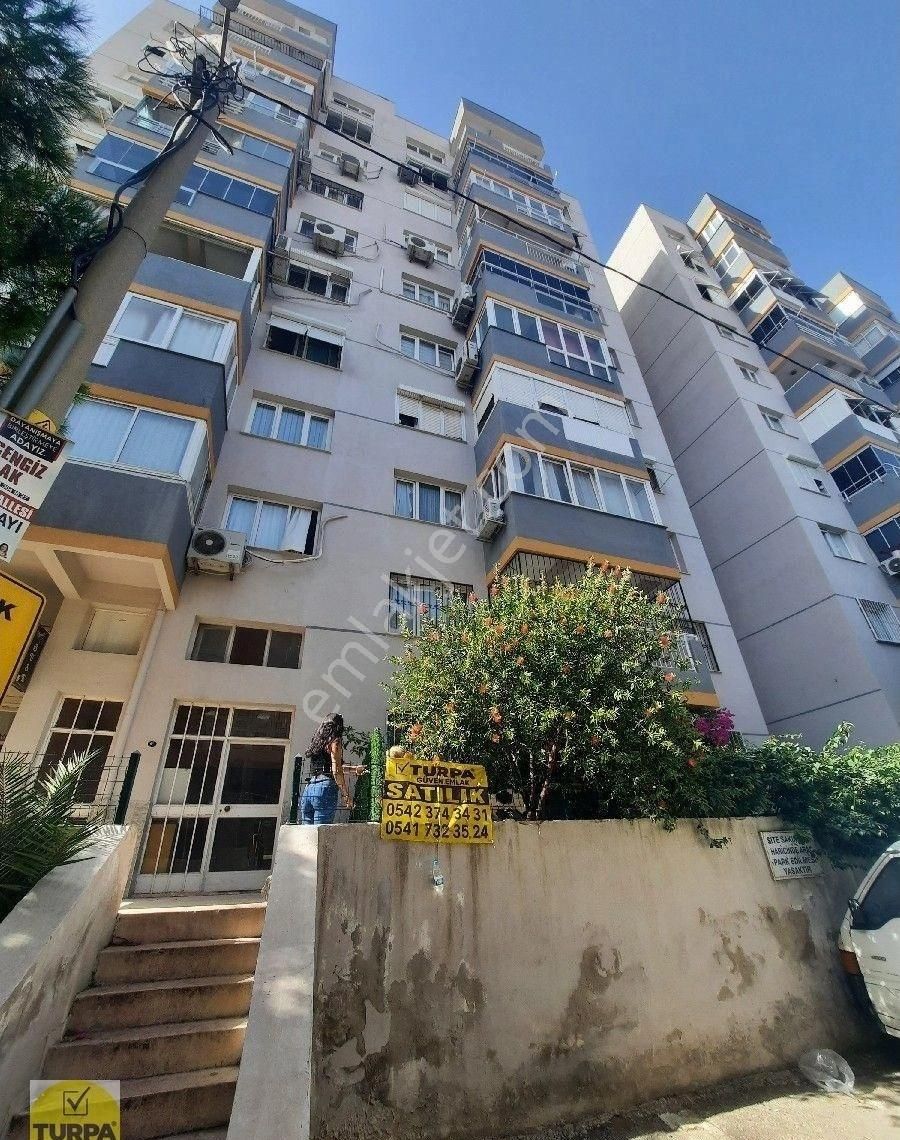 Karabağlar Refet Bele Satılık Daire YEŞİLYURT REFET BELLE MH SATILIK DAİRE SİTE İÇERİSİNDE