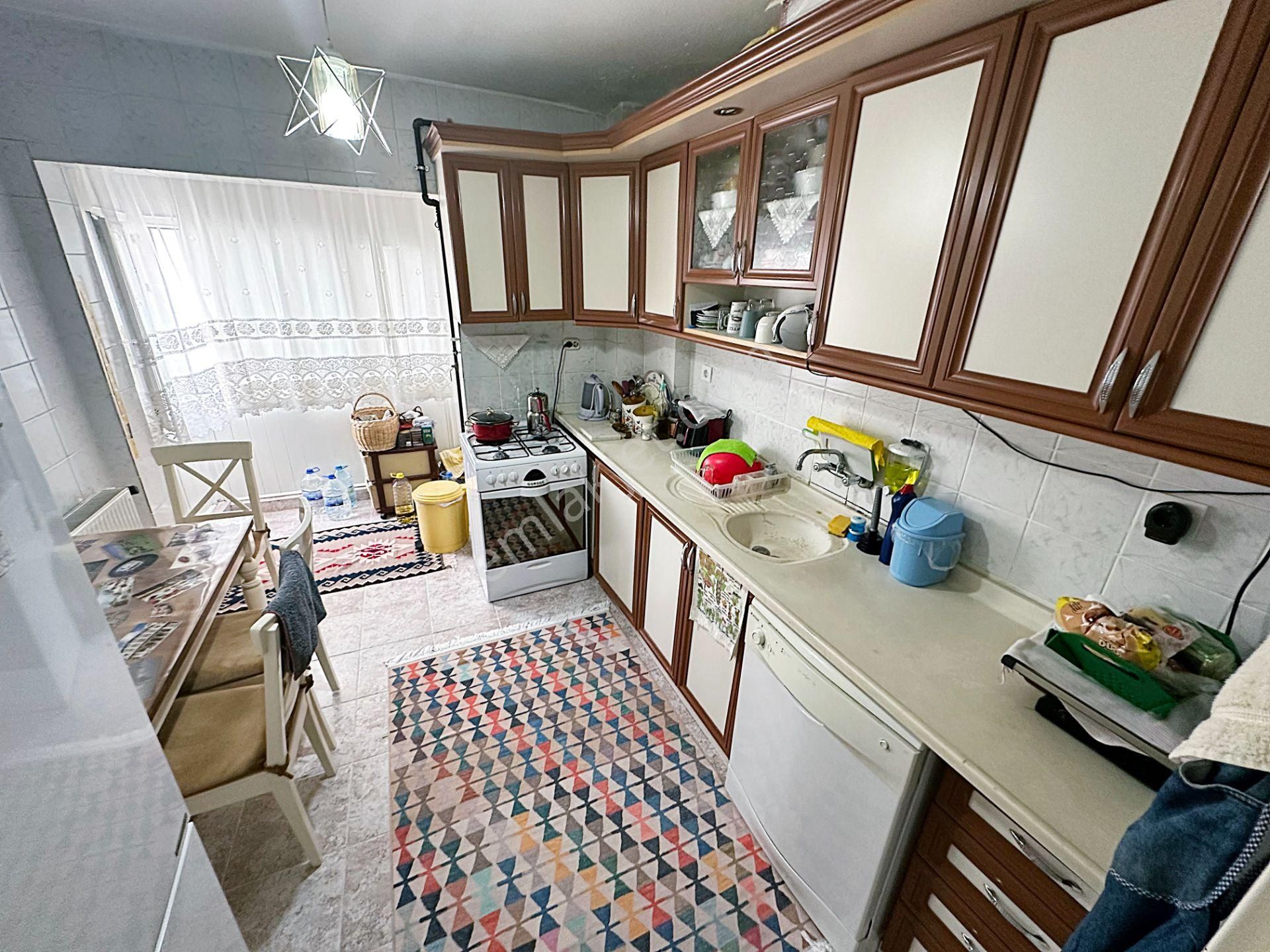 Yenimahalle Demetlale Satılık Daire  CİHANDAN BAĞDAT CADDESİNE YAKIN MASRAFSIZ 3+1 KATTA DAİRE