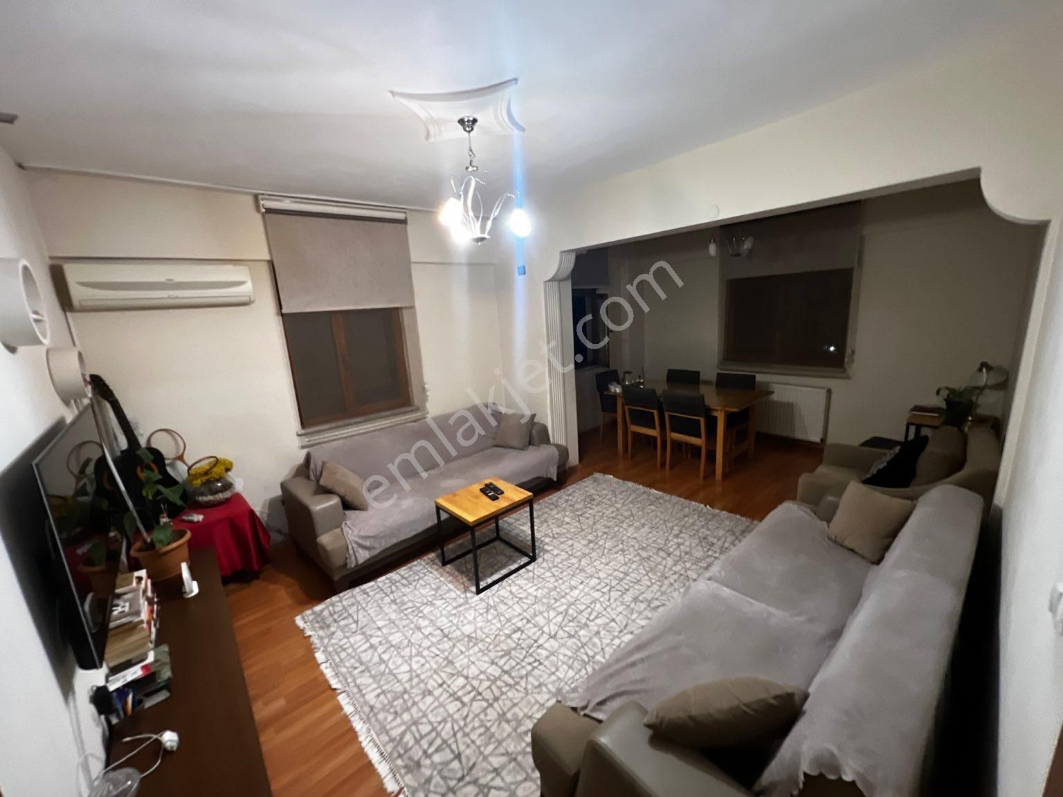 Üsküdar Küçüksu Satılık Daire  ÇENGELKÖY BAHÇELİEVLER SATILIK 2+1 DAİRE MERKEZİ KONUMLU