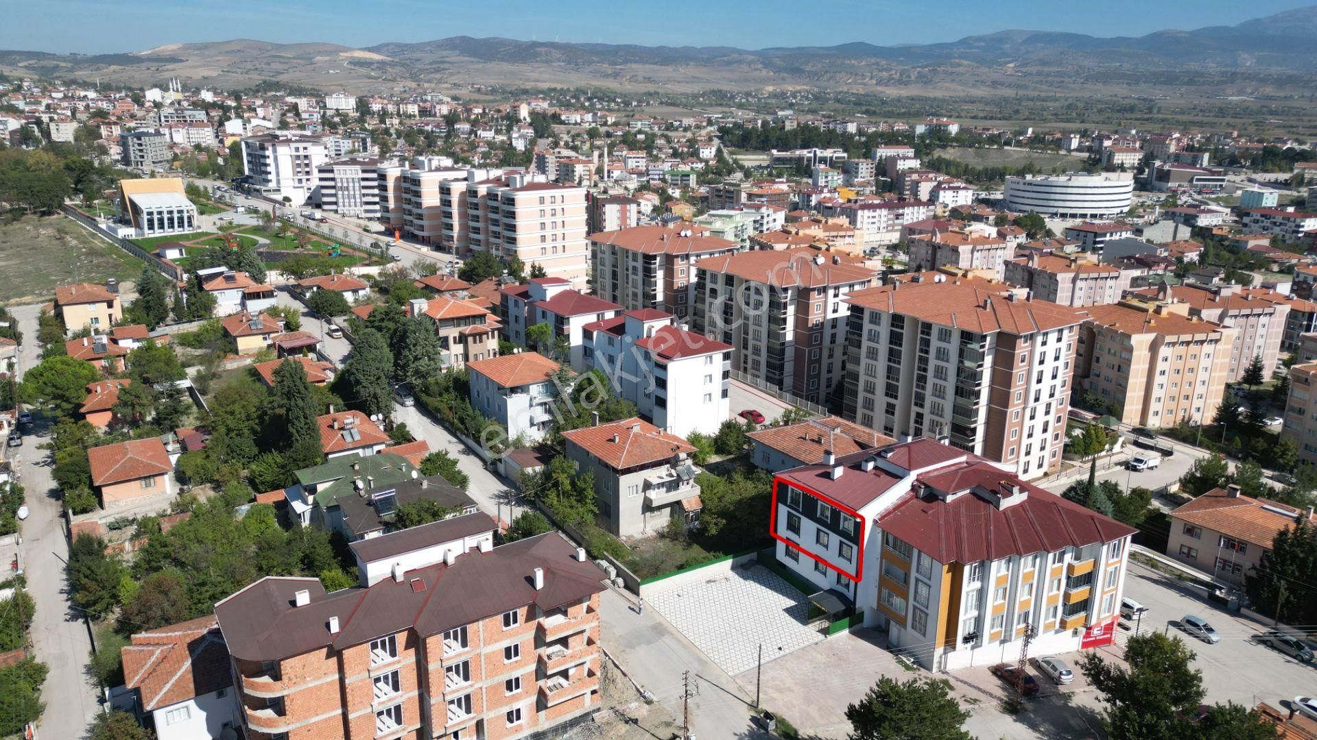 Suluova Şeker Satılık Daire AMASYA SULUOVA HUZUR05 EMLAKTAN EŞSİZ BİR KONUMDA 3+1 EKSİKSİZ DAİRE SATILIK 