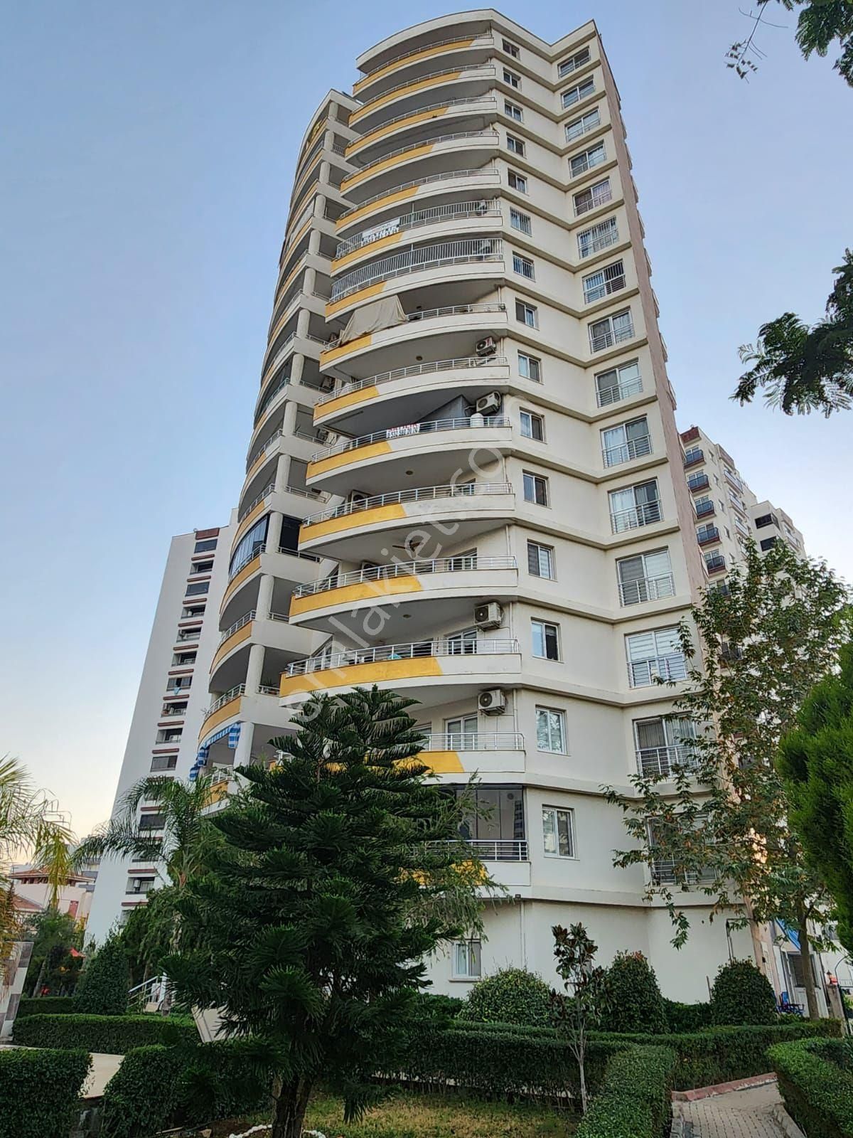 Erdemli Arpaçbahşiş Satılık Daire ERDEMLİ ARPAÇBAHŞİŞ MAH.'DE HAVUZLU EŞYALI 2+1 SATILIK DAİRE