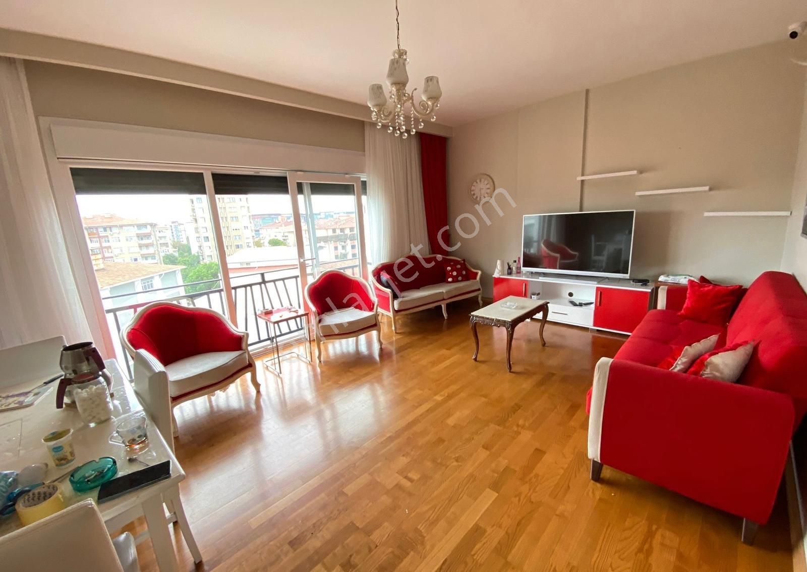 Kadıköy Göztepe Kiralık Daire GÖZTEPE ÖZGÜRLÜK PARKINA YAKIN EŞYALI 2+1 KİRALIK DAİRE