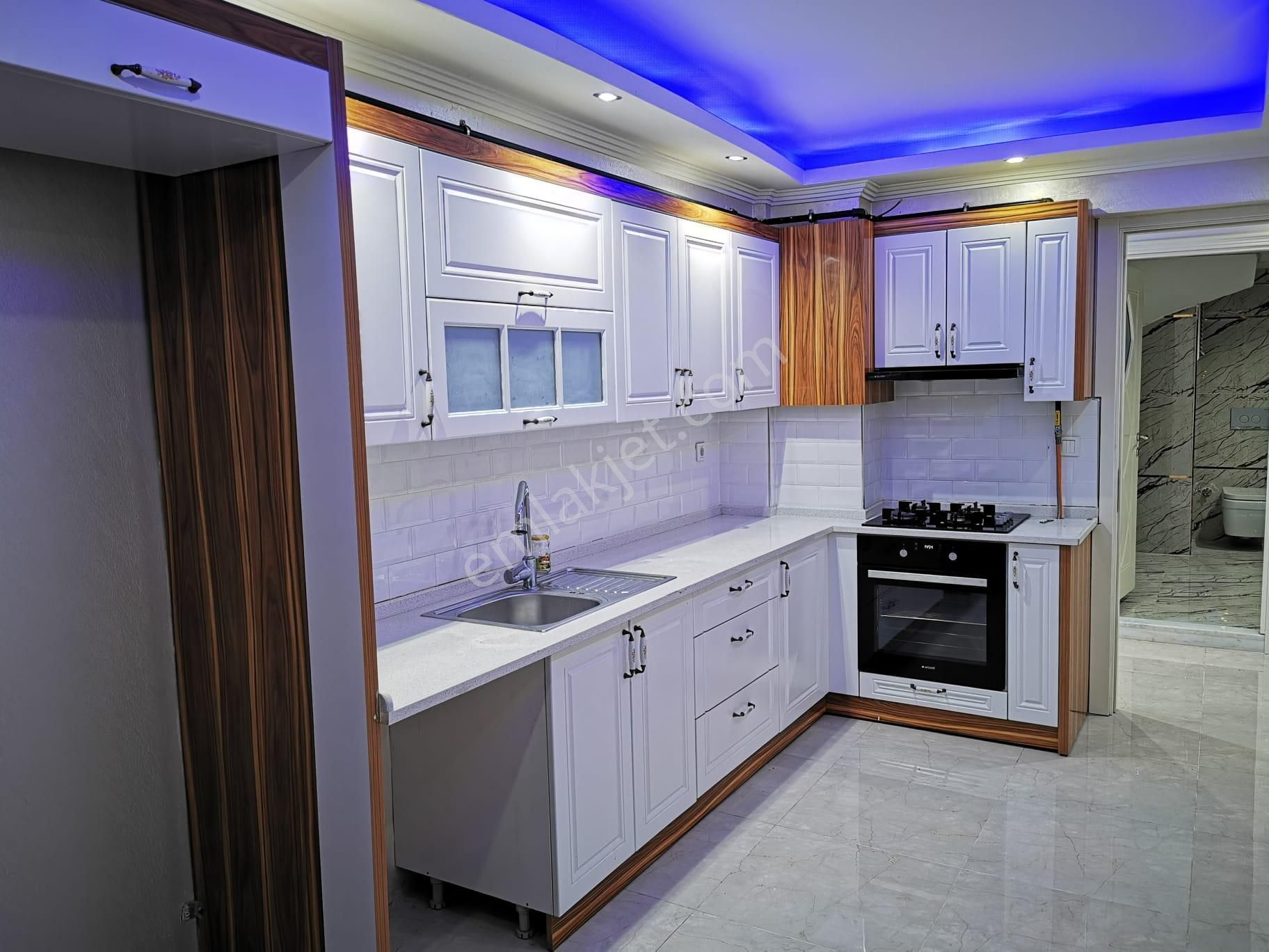 Yunusemre Yeni Mahalle Satılık Daire  YENİ MAHALLE MAHALLESİ (SATILIK)  6+2 350 M2 3 KATLININ ÇATI DUBLEXSİ