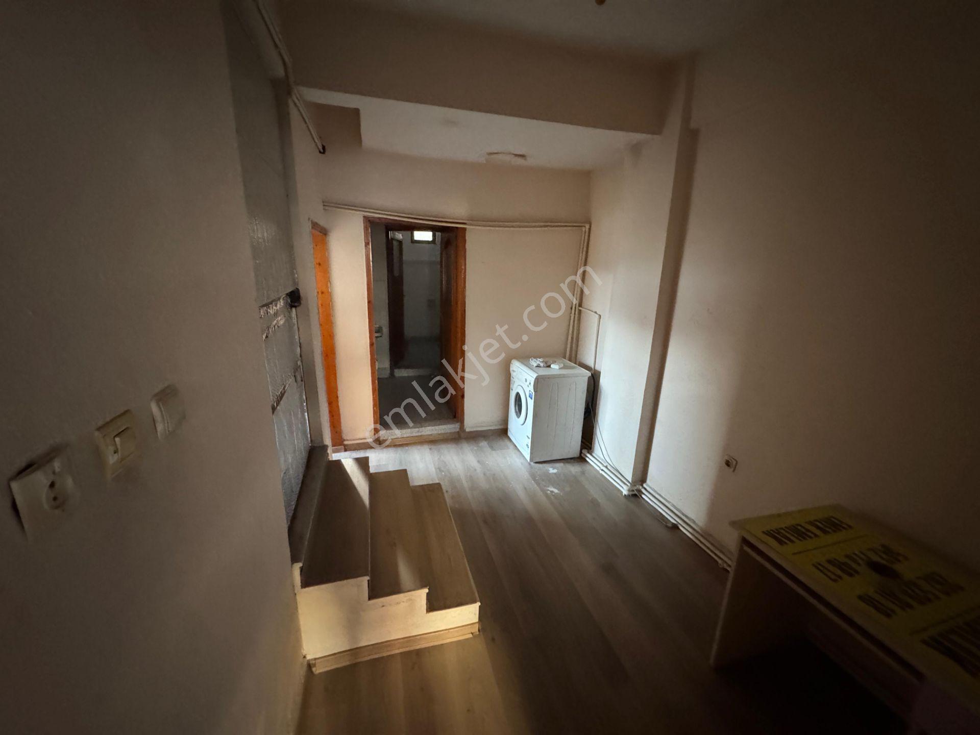 Emek Emlak'tan Hacı Osman Mah.de 1+1 Sobalı Kiralık Daire K-2892 - Görsel 5