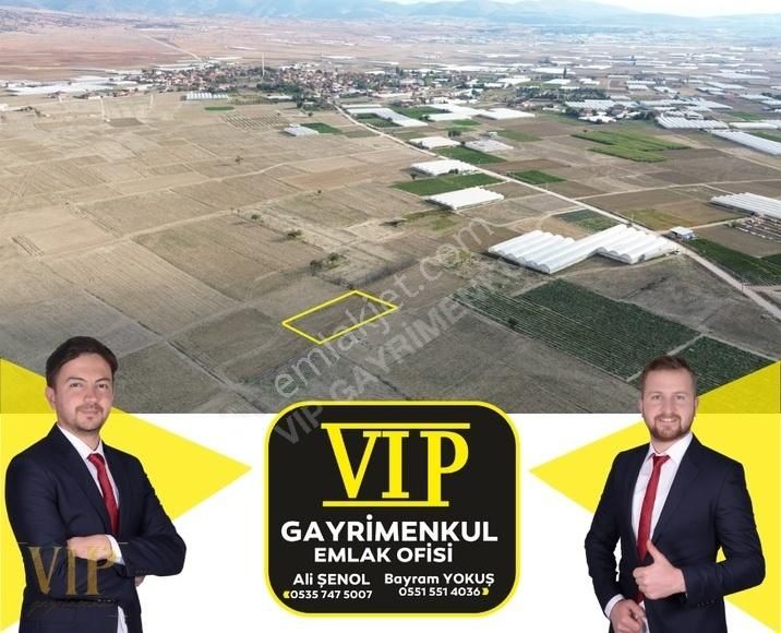 Elmalı Bozhüyük Satılık Tarla VİP GAYRİMENNKUL'den BOZHÜYÜK MAH. 860m² YATIRIMLIK TARLA