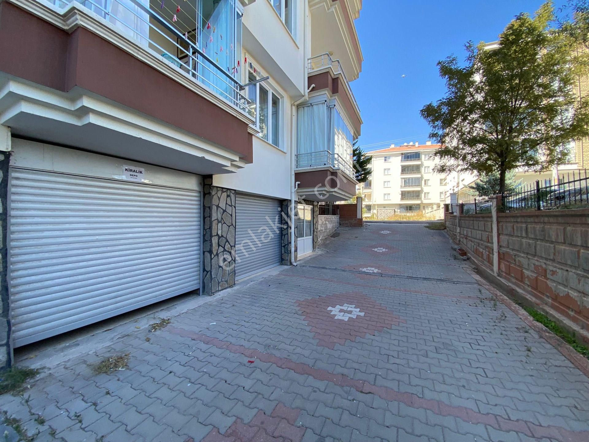 Aksaray Merkez Ereğlikapı Kiralık Depo  EREĞLİKAPI MH İTFAİYE KARŞISI KİRALIK 25 M² DEPO