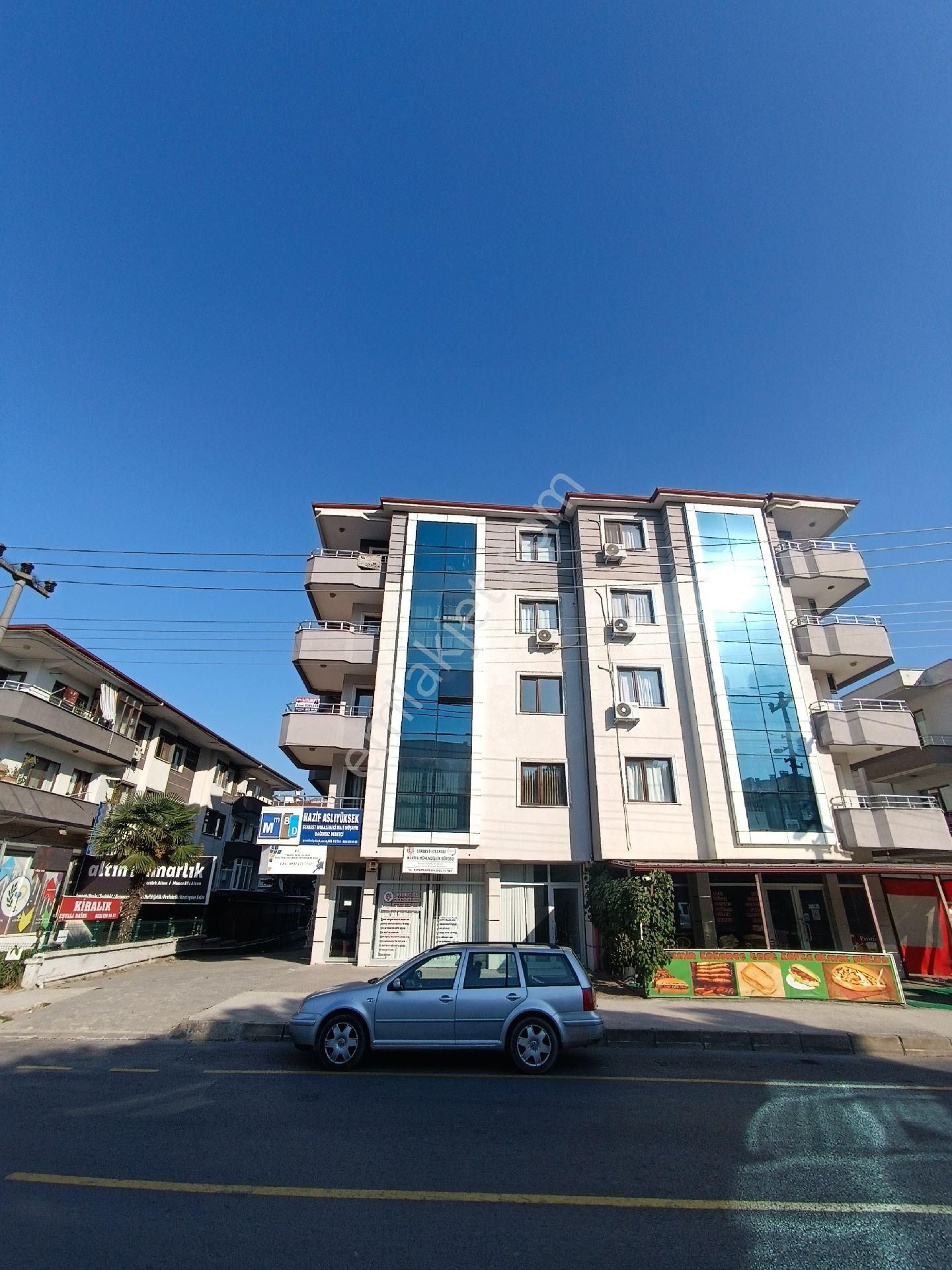 Yalova Merkez Adnan Menderes Satılık Daire ÇOCUK TİYATROSU TAM KARŞI SATILIK 3+1 GENİŞ ARAKAT DAİRE