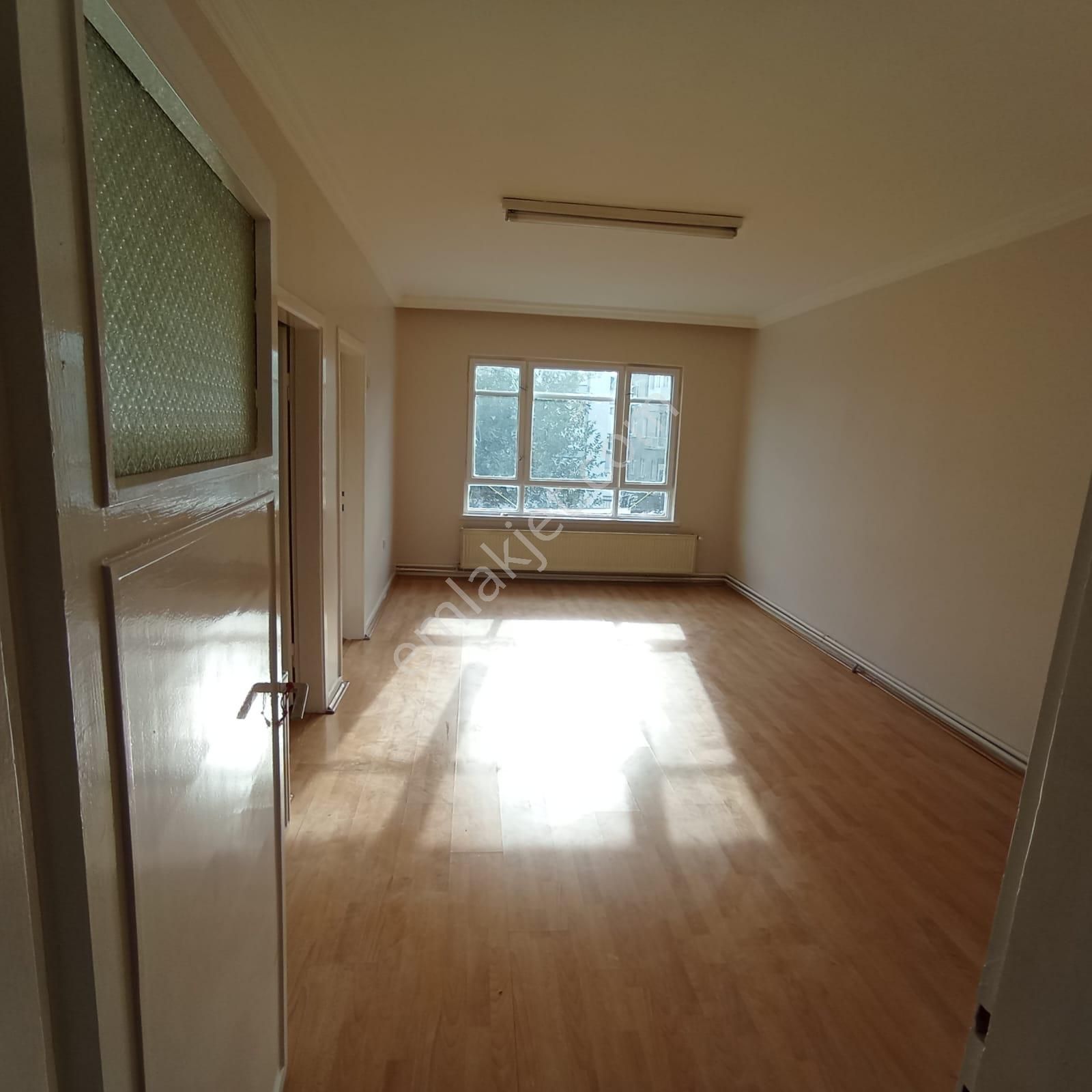 Altındağ Zübeyde Hanım Kiralık Daire  İSKİTLER ZÜBEYDE HANIM MAHALLESİ 3+1//110m2 ARA KATTA KİRALIK