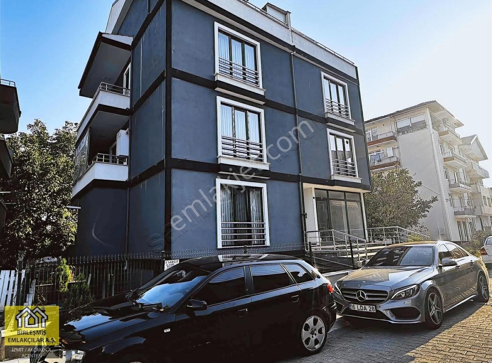 İzmit Yenişehir Satılık Daire İZMİT YENİŞEHİR MAH. 2+1 BAHÇE DUBLEKS 100 M2 SATILIK DAİRE