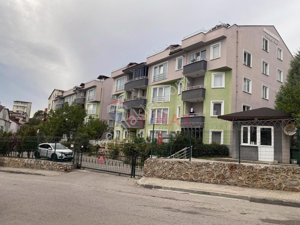 İzmit Orhan Satılık Daire İzmit Bağçeşme’de Deniz Manzaralı Geniş 3+1 Satılık Site Dairesi