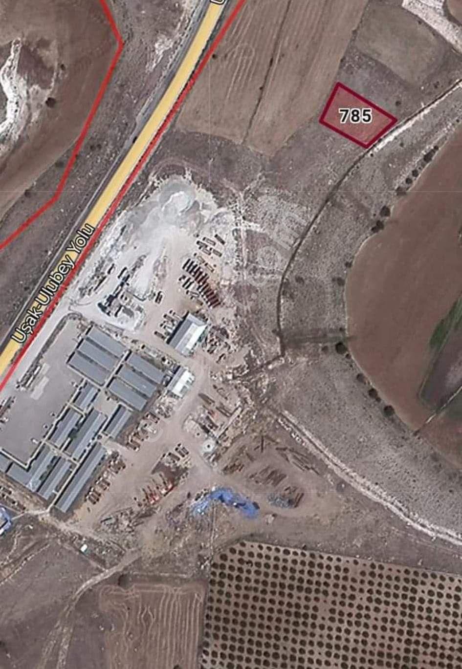 Uşak Merkez Karahasan Köyü Satılık Tarla Ulubey Yolunda Tiren Yolu Santiyesi Yaninda Yatırımlık 1.550m2 Satılık Tarla Sadece Apart Takasın