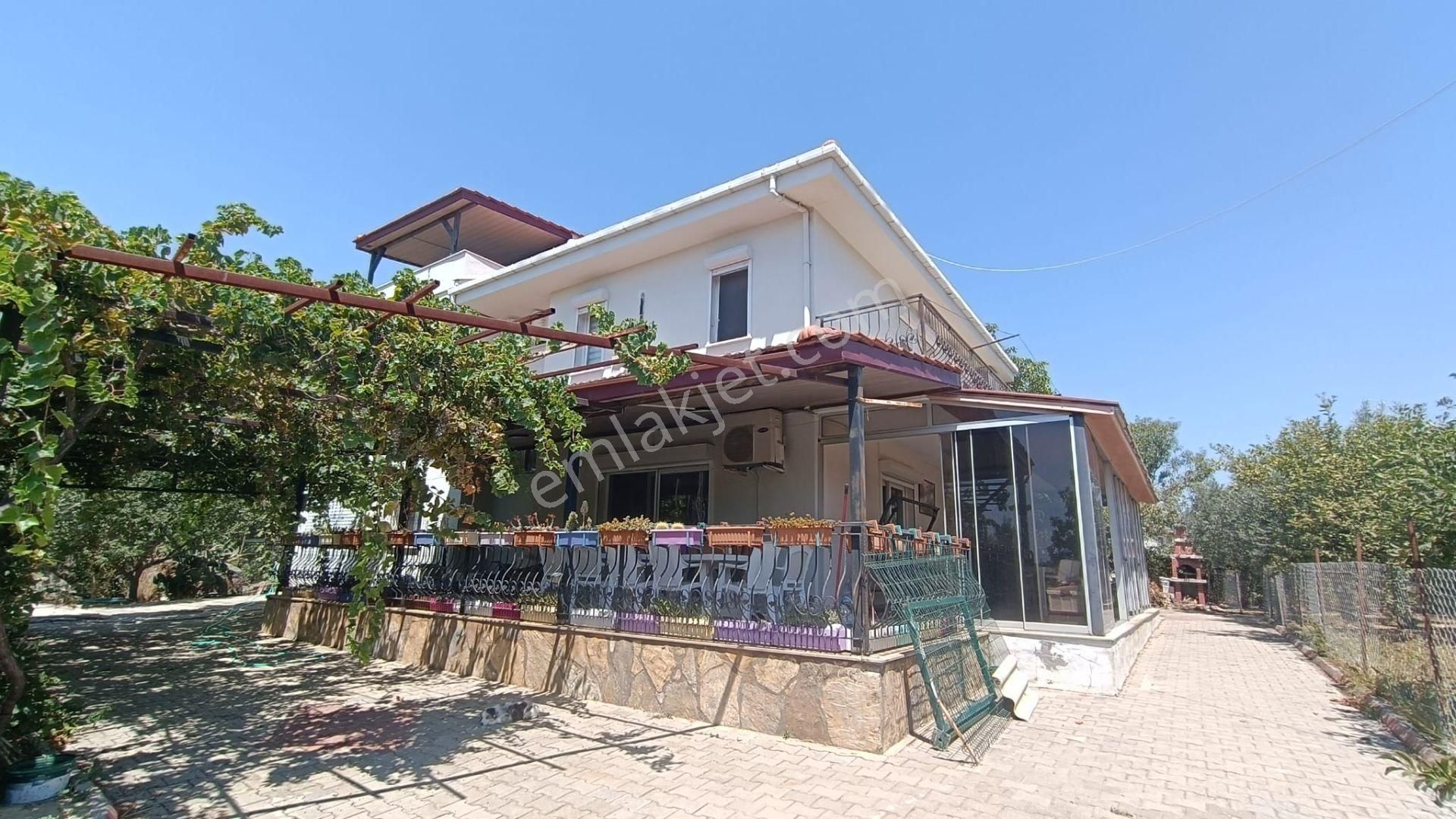 Kuşadası Türkmen Satılık Çiftlik Evi  KUŞADASI DEĞİRMENDERE DE 2250 M2 SATILIK ÇİFTLİK VE 6+1 VİLLA