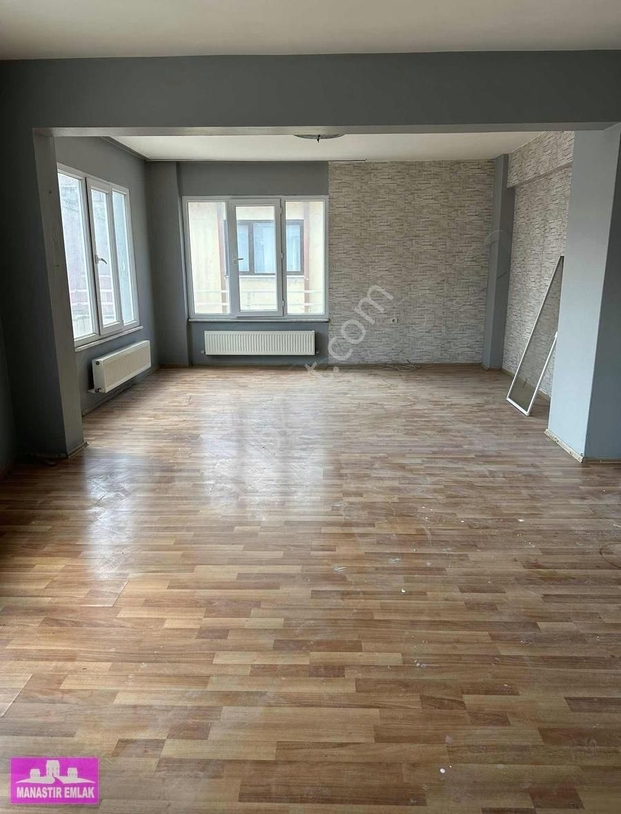 Gemlik Balıkpazarı Satılık Daire MANASTIR EMLAK'TAN MERKEZİ KONUMDA 3+1 SATILIK DAİRE..!