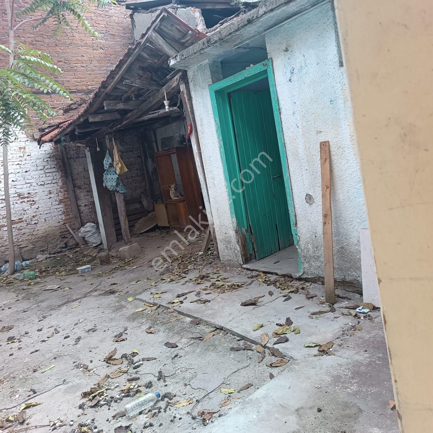 Müstakil İki Katlı Bahçeli Ev - Görsel 8