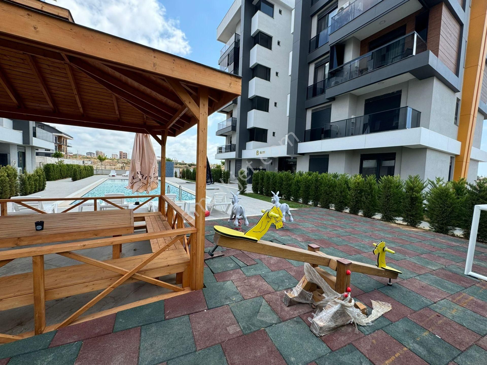 Altıntaşta Oturum Aktif Sıfır Havuzlu Lüks Tasarımlı 1+1 Satılık - Görsel 20