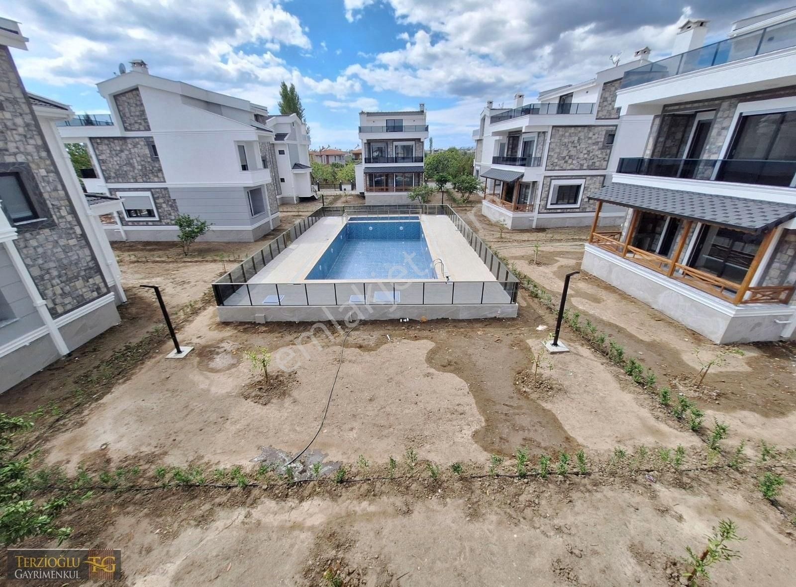 Terzioğludan Altınoluk Fenerde Havuzlu Bağımsız 5+1 Deluxe Villa - Görsel 32