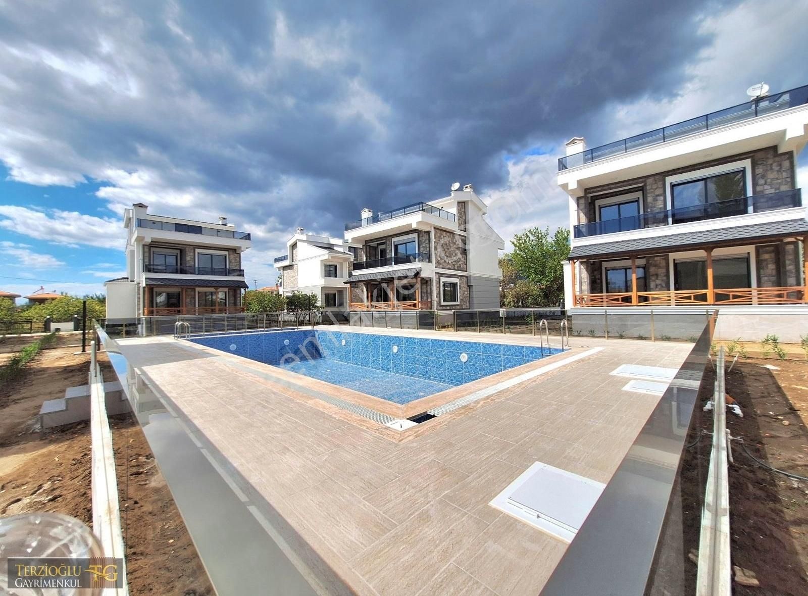 Terzioğludan Altınoluk Fenerde Havuzlu Bağımsız 5+1 Deluxe Villa - Görsel 12