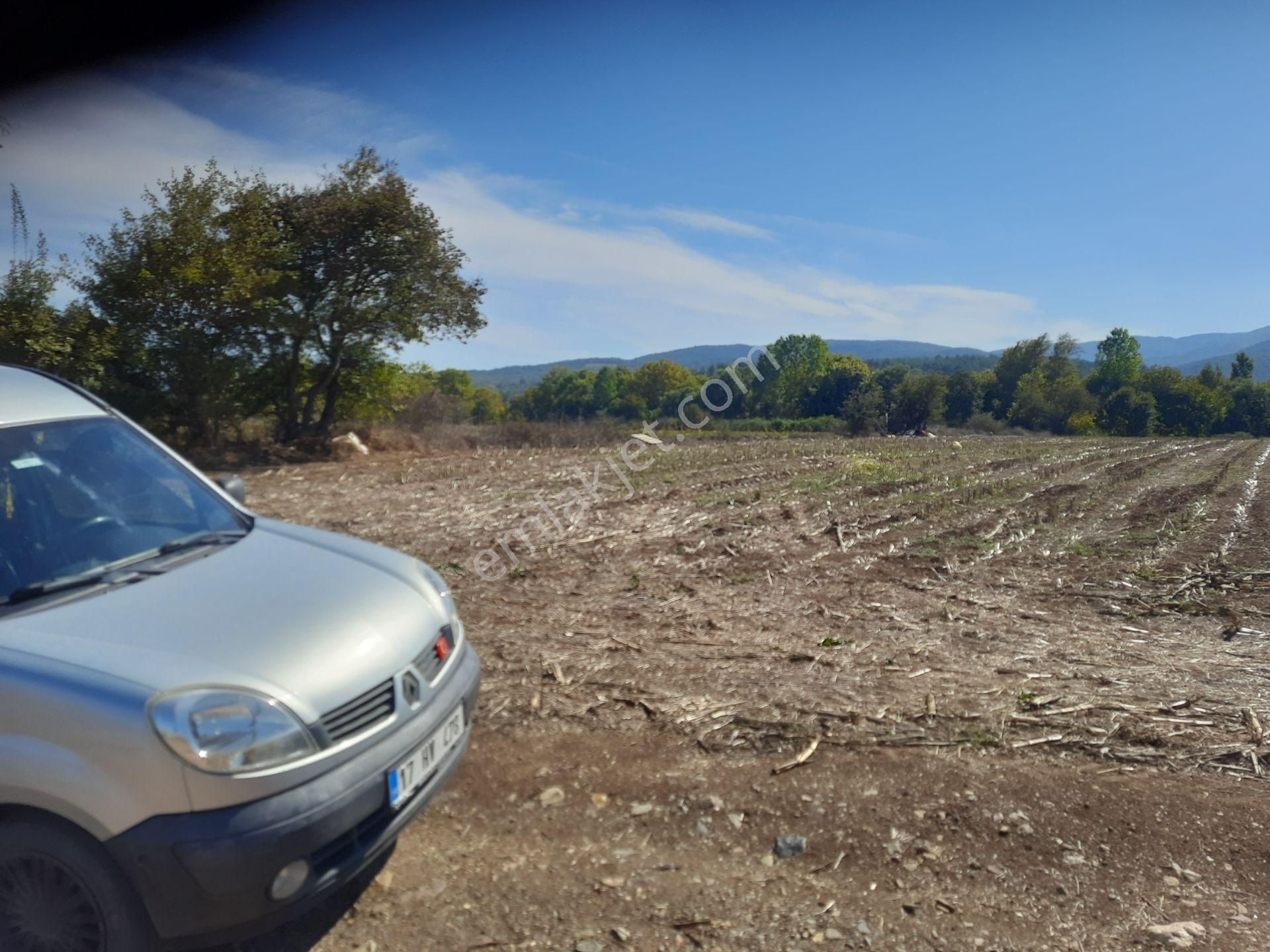 Çan Karakoca Köyü Satılık Tarla ÇANAKKALE- ÇAN -KARAKOCA'DA YOLA CEPHE-SUYU OLAN 13.640 M2 SATILIK TARLA 