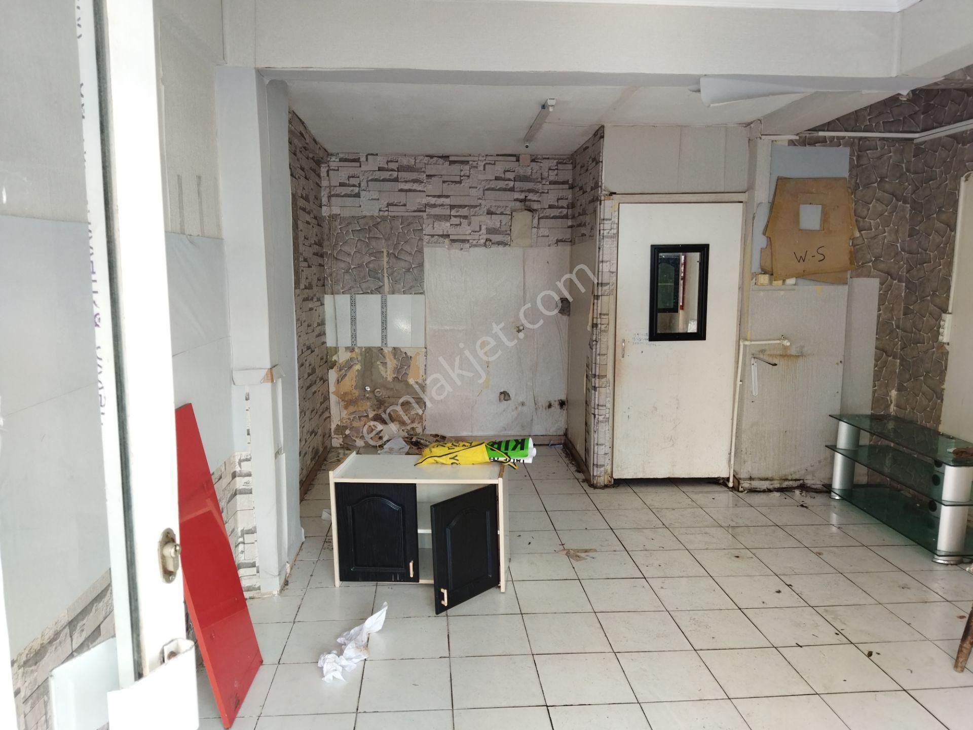 Güngören Mareşal Çakmak Kiralık Dükkan & Mağaza Talip Yörükoğlun,dan 25m5 Kiralık Dükkan