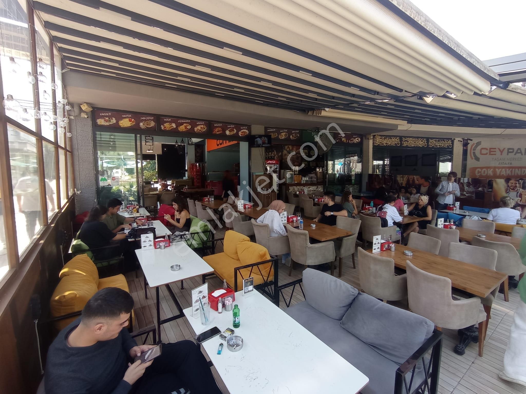 Konyaaltı Pınarbaşı Devren Kafe & Bar  AKDENİZ ÜNİVERSİTESİ'NDE 9 YILDIR FAAL YÜKSEK CİRO GARANTİLİ KAFE