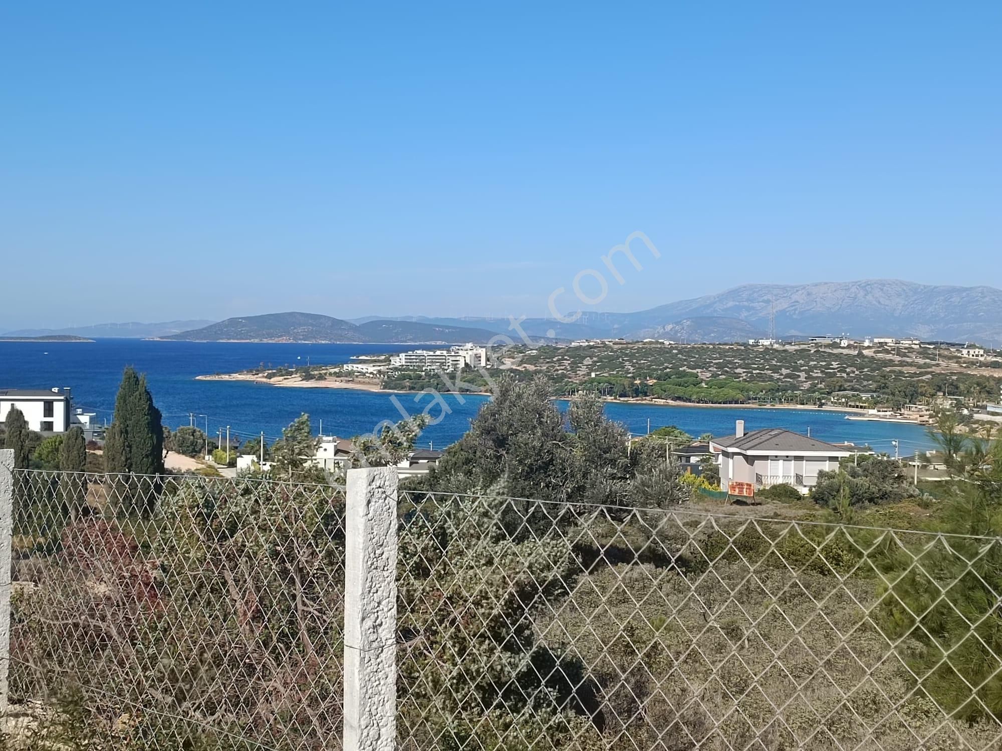 Çeşme Cumhuriyet Satılık Tarla Çeşme Ali Bostan Plaj Yakınında, Deniz ve Doğa Manzaralı Hisseli Tarla