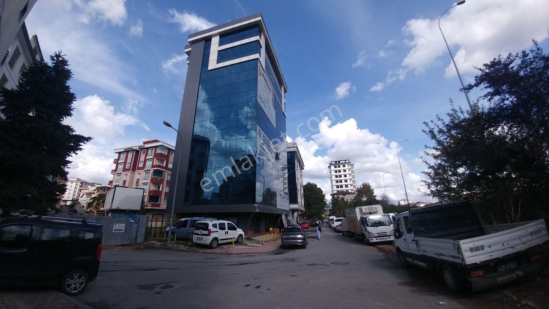 Çekmeköy Güngören Kiralık Dükkan & Mağaza  SEEWORLD ÇEKMEKÖY DEKORASYONLU DEPOLU 145m2 DÜKKAN