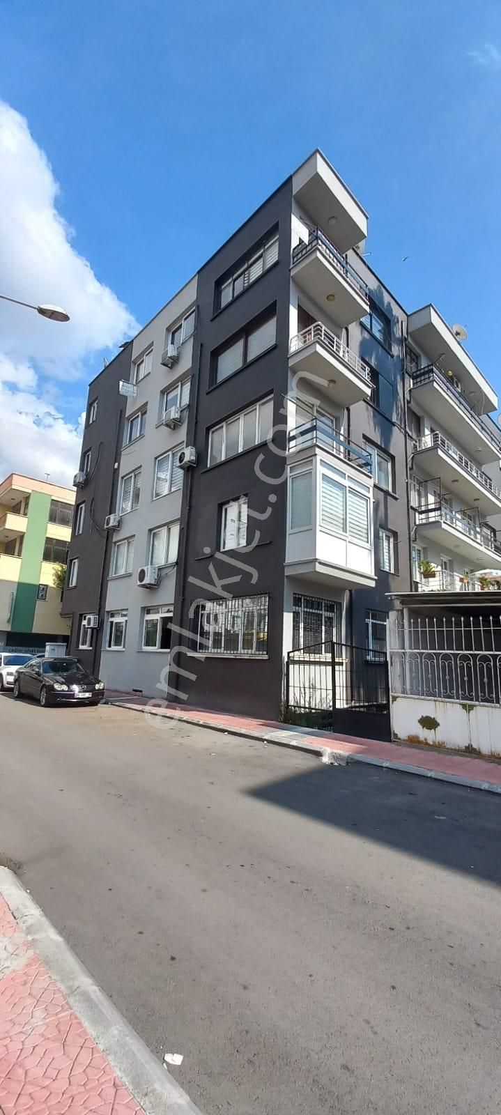 Akdeniz Cami Şerif Satılık Apartman Dairesi  HCL'DEN CAMİİŞERİF MAH. MERKEZİ KONUMDA SATILIK 3+1 EV / OFİS