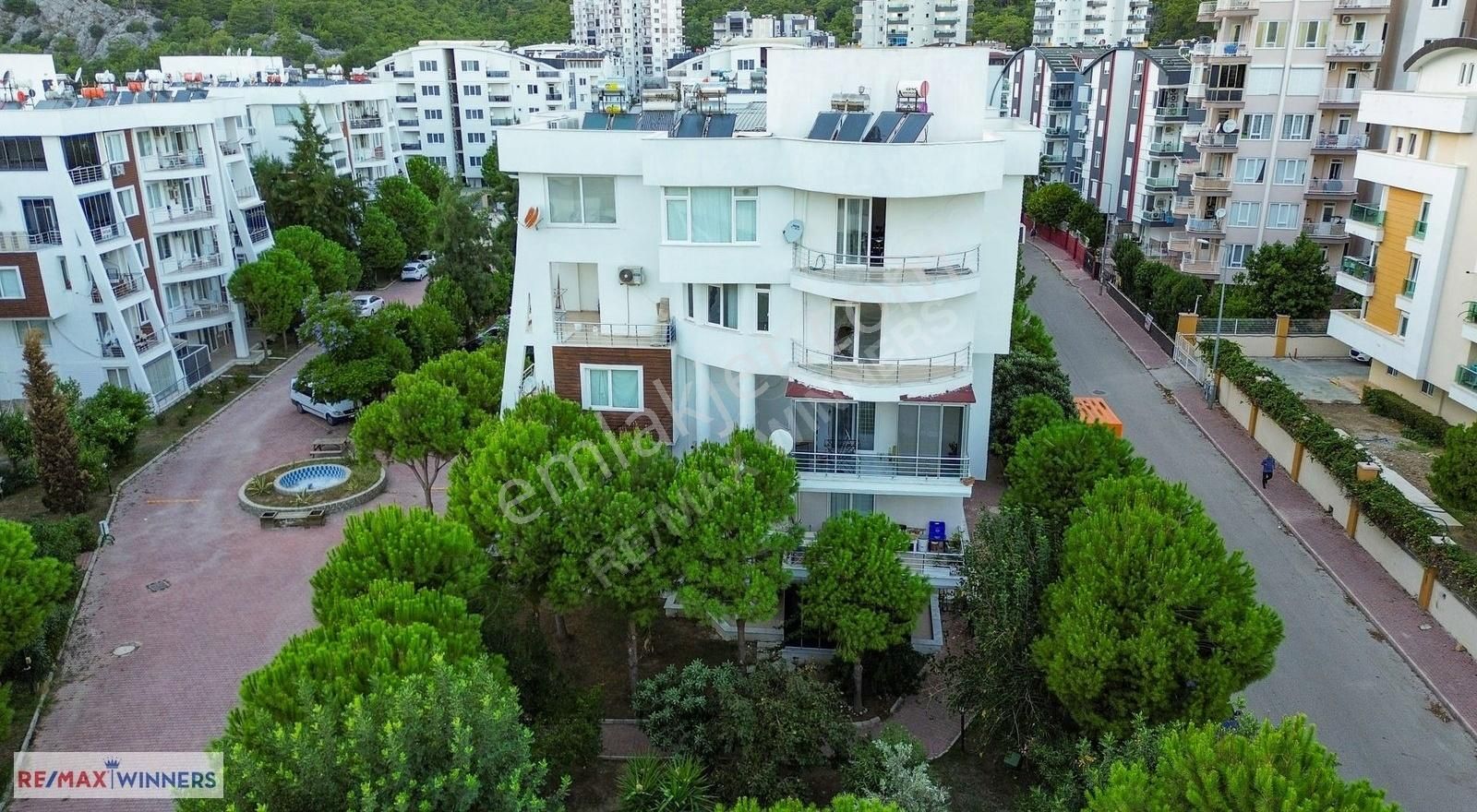 Konyaaltı Sarısu Satılık Daire KONYAALTI SARISU'DA HAVUZLU SİTEDE EŞYALI SATILIK 2+1 DAİRE