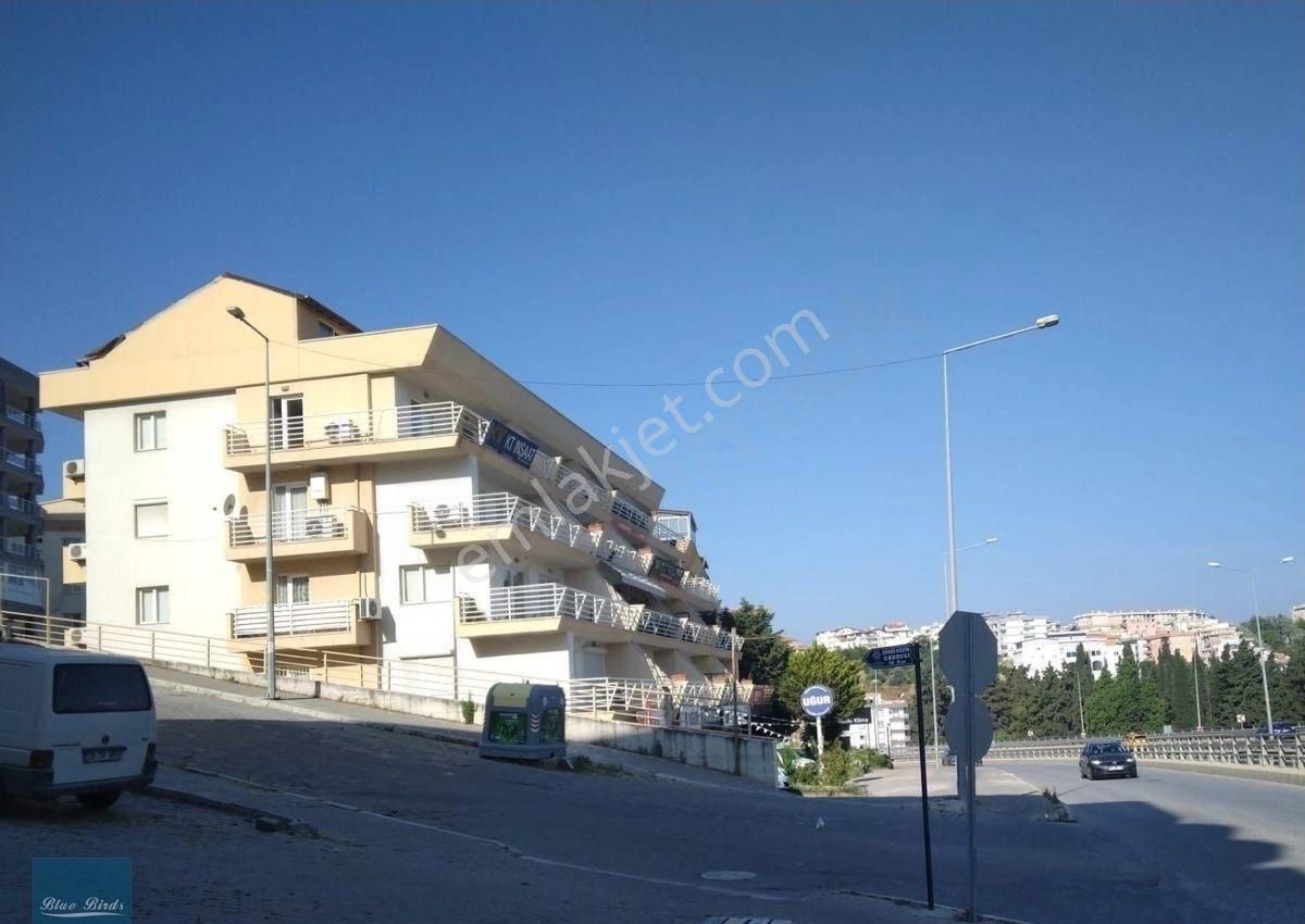 Kuşadası İkiçeşmelik Kiralık Daire Kuşadası Merkezde Kiralık Eşyalı 3+1