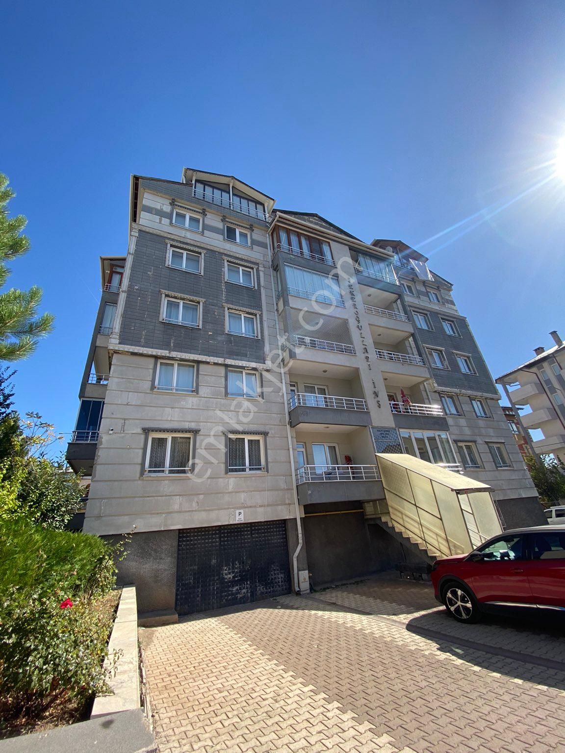 Sivas Merkez Emek Satılık Daire TOPGÜL EMLAK’TAN EMEK MAHALLESİNDE 3+1 SATILIK DAİRE