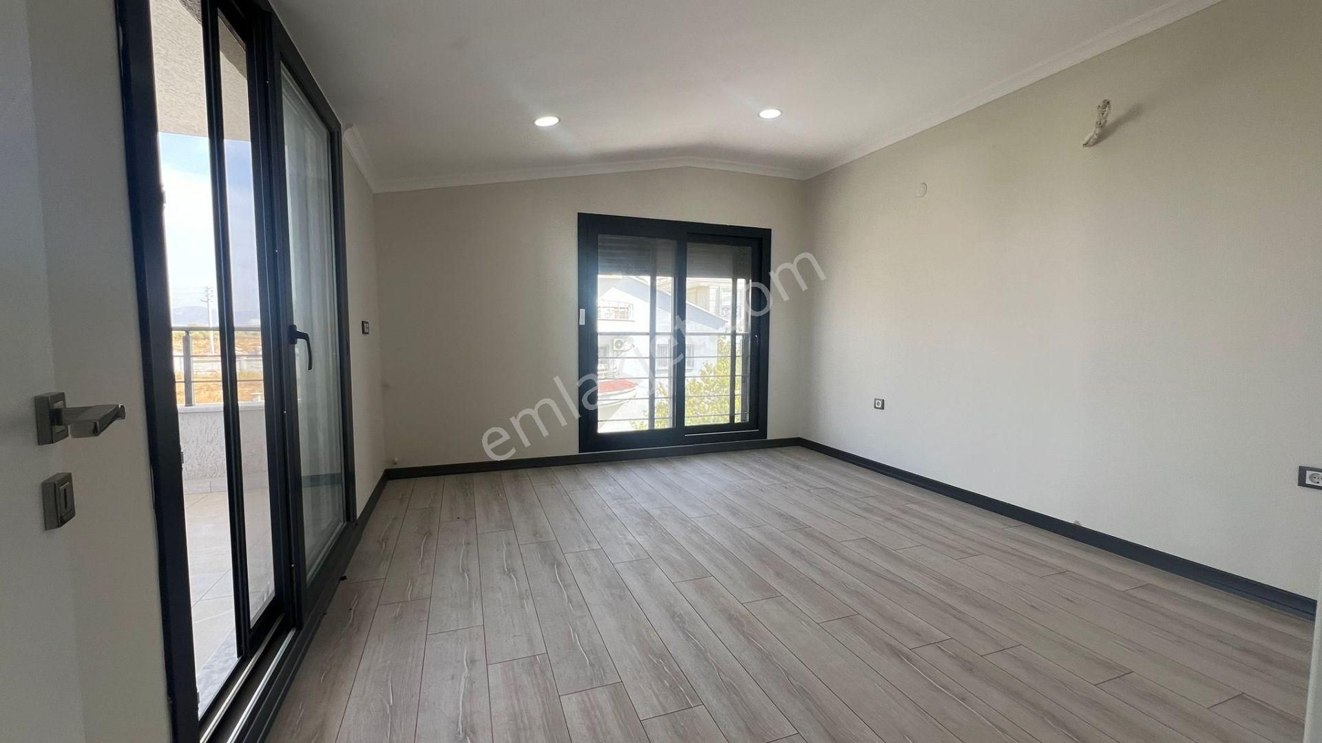 Aydın Didim Hisar Mahallesinde Ön Cephe Teraslı Sıfır 3+1 Villa - Görsel 14
