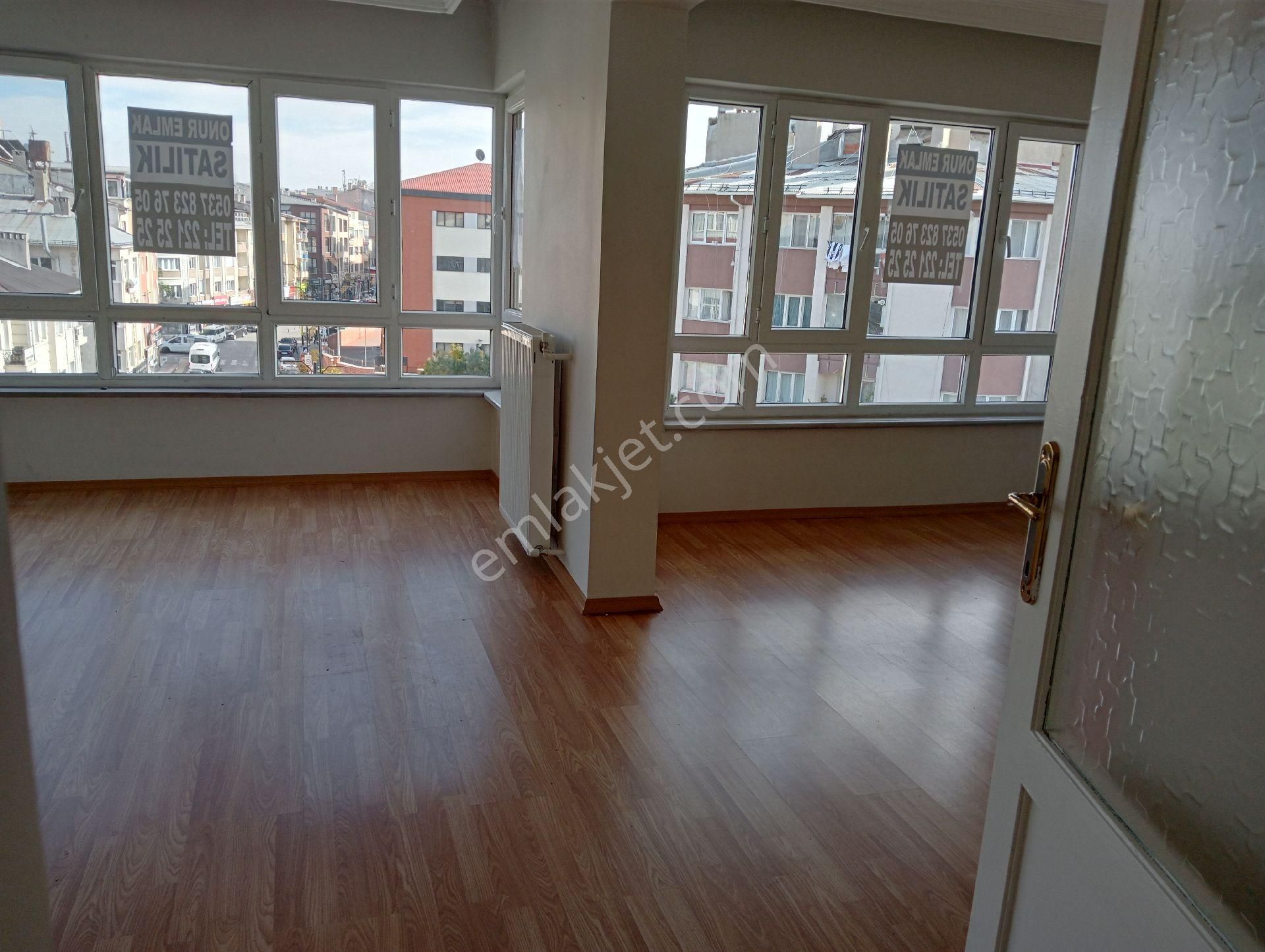 Sivas Merkez Sularbaşı Satılık Daire KEPENEK CADDESİ ÜZERİNDE SATILIK DAİRE 