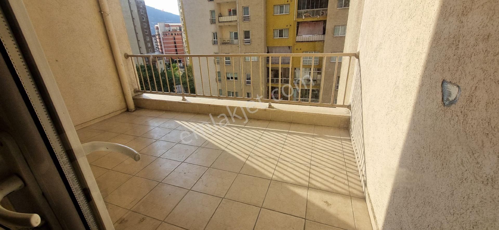 Bursa Merkezde 3+1 Kiralık Daire - Görsel 6