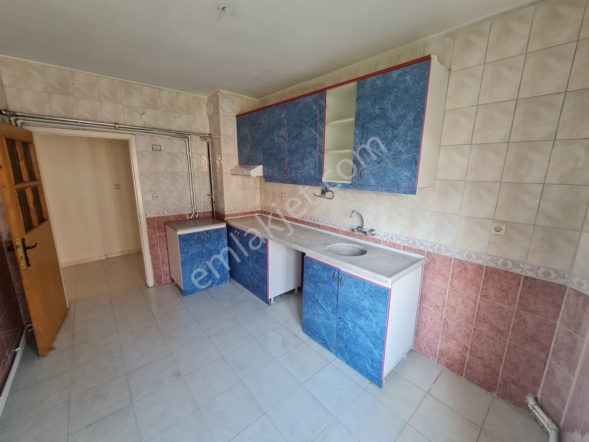 Keçiören Kuşcağız Satılık Daire  KUŞCAĞIZ MAHALLESİ'NDE ARA KAT SALON BAĞIMISZ MASRAFISZ 3+1 SATILIK DAİRE