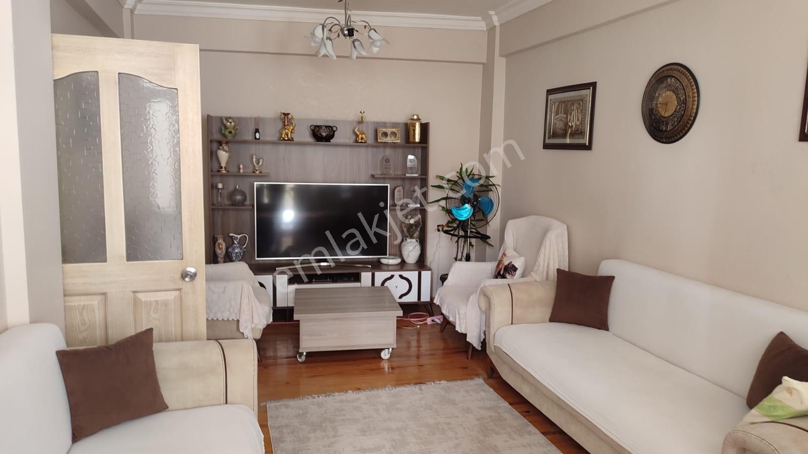 Balçova Korutürk Satılık Daire  EKONOMİ YAKININDA JEOTERMALLİ 3+1 ARAKAT DAİRE