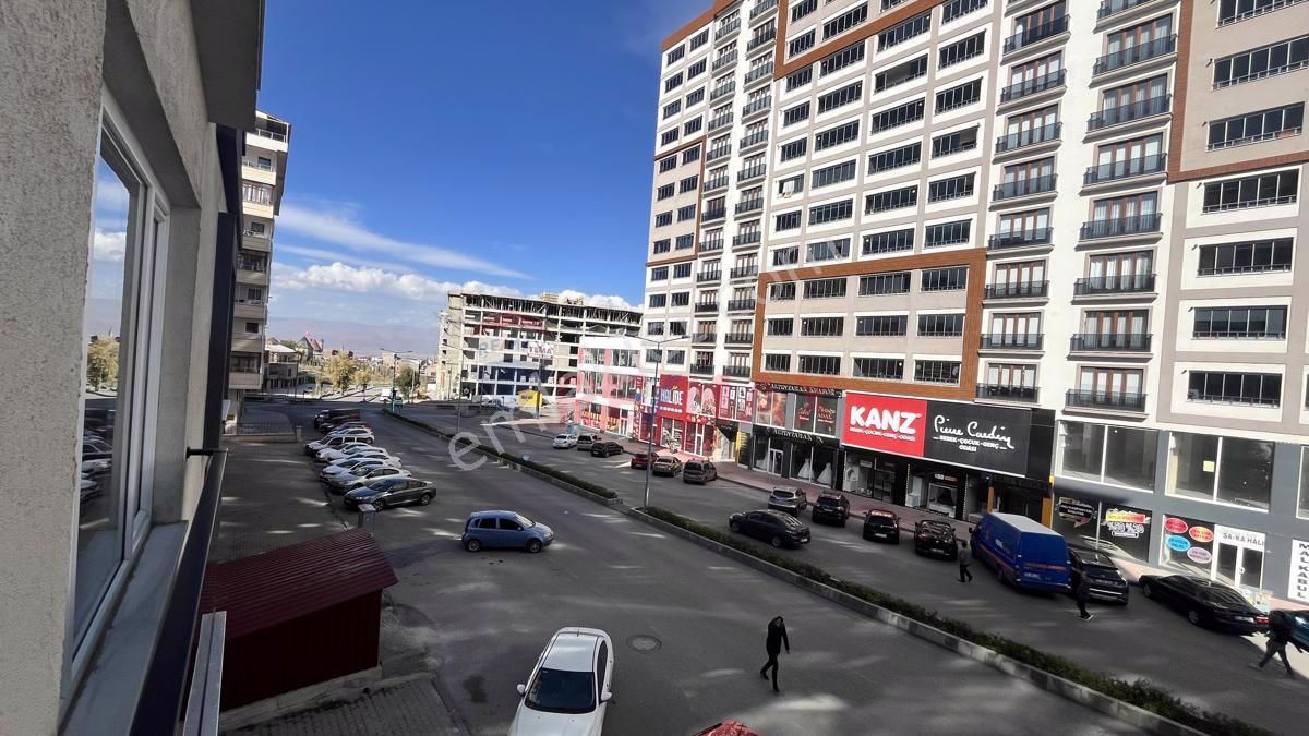 Yakutiye Rabia Ana Satılık Daire Remax Penta 'dan Rabiana 'da Satılık 4+1 Daire