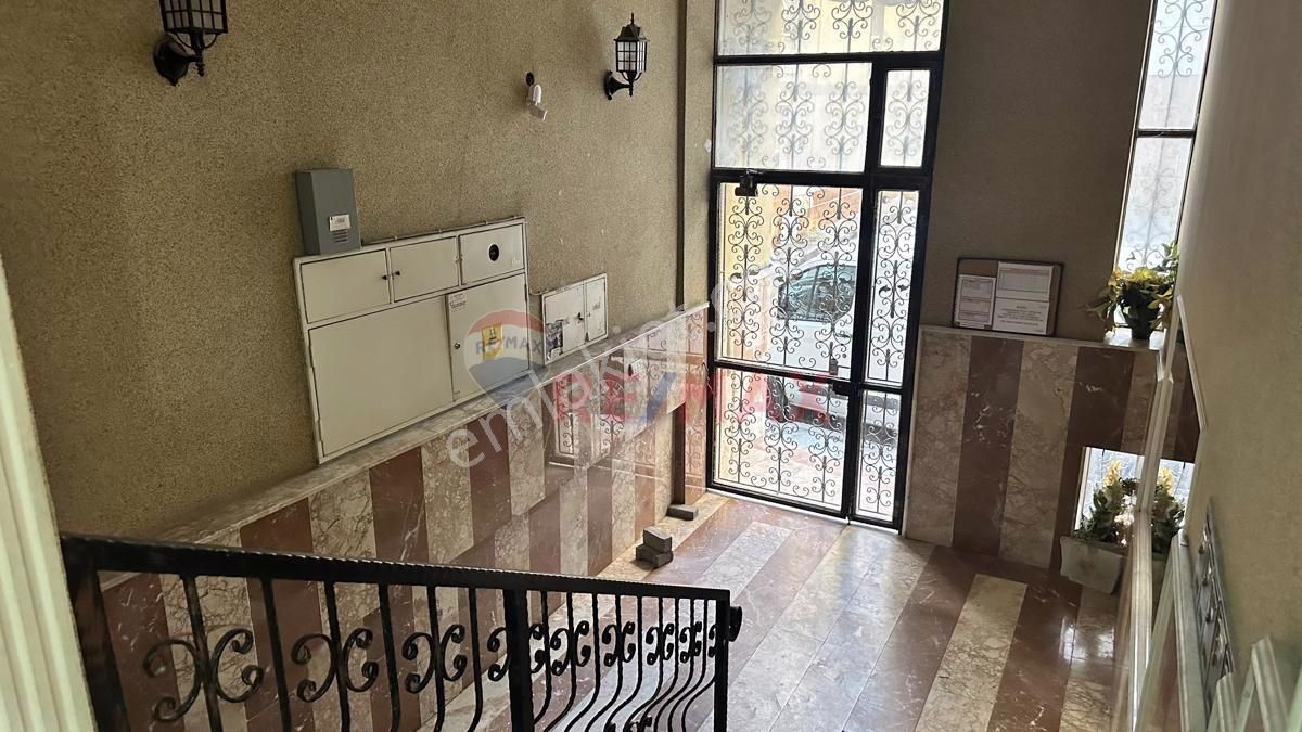 Karşıyaka Tersane Hastaneye Yakın Kiralık Daire Karşıyaka Tersane Mahallesi 3+1 Full Eşyalı Kiralık Daire