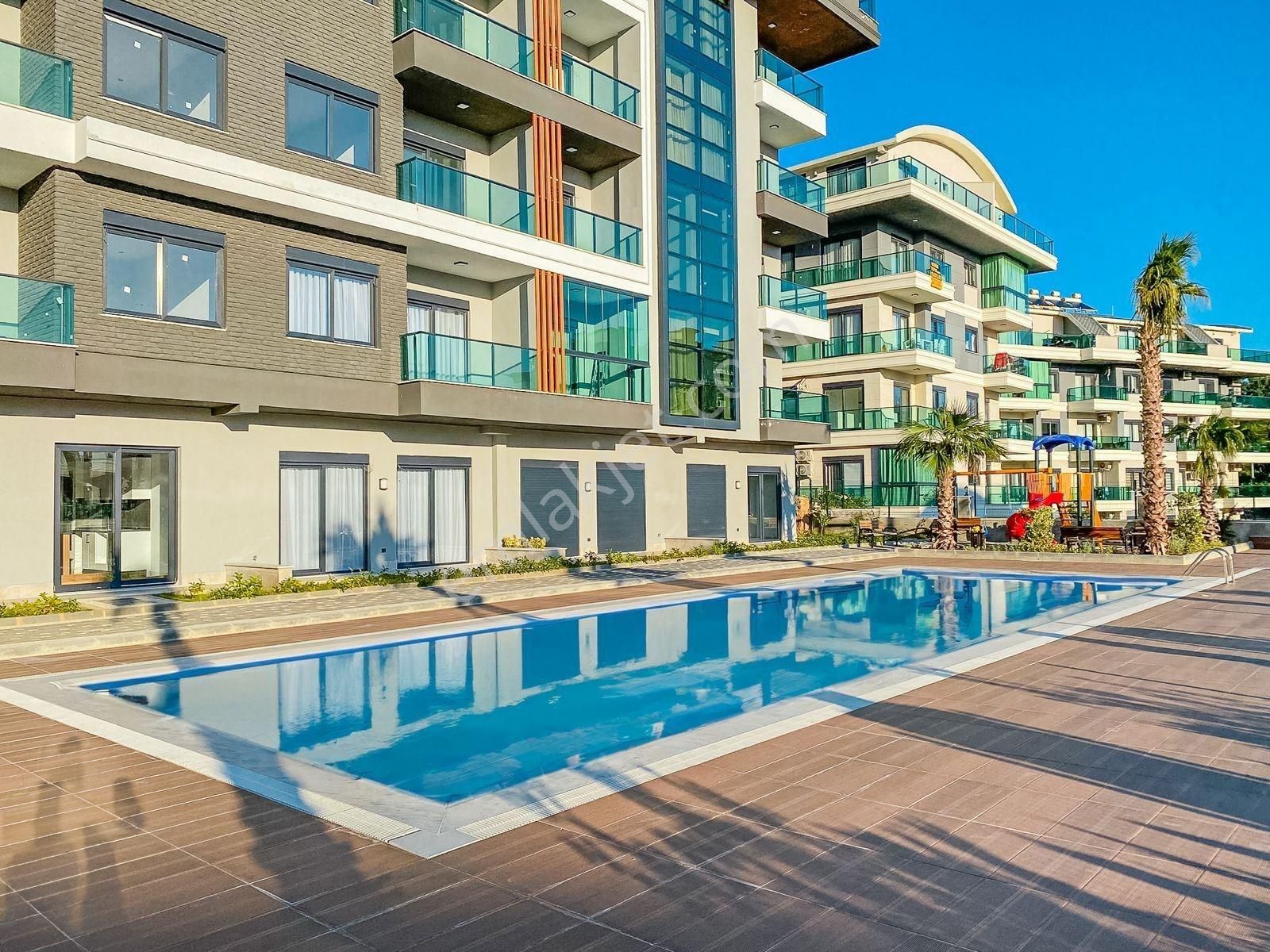 Alanya Oba Satılık Daire Apartment 1+1 Oba 50m2 first floor 2km sea