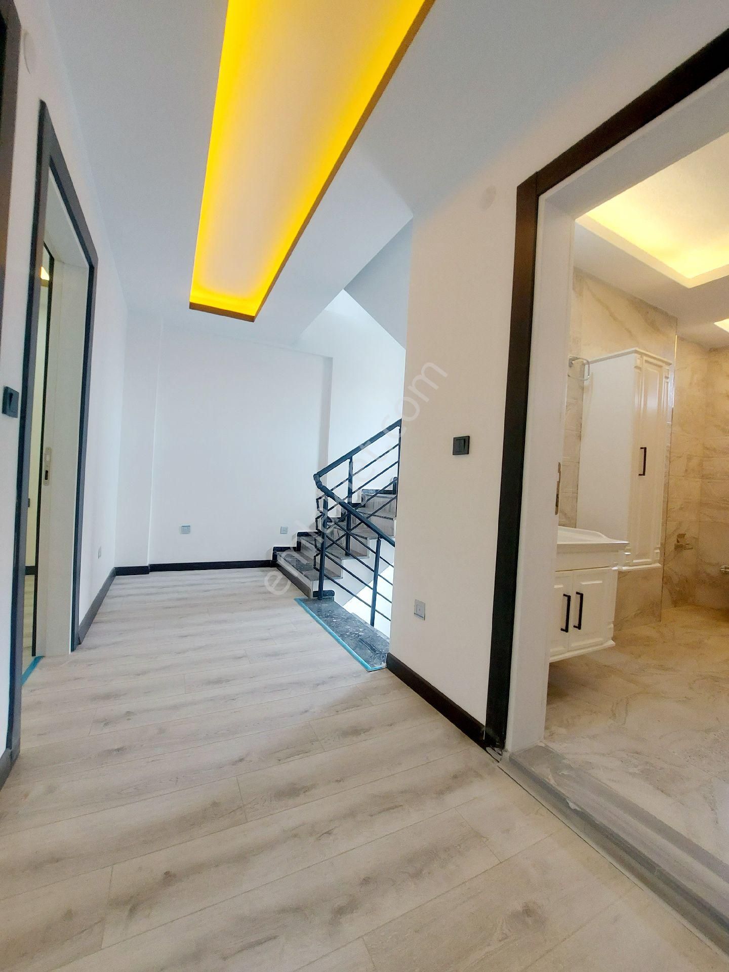 Hisar Mahallesinin En Geniş 4+1 Havuzlu Akıllı Villası - Görsel 20