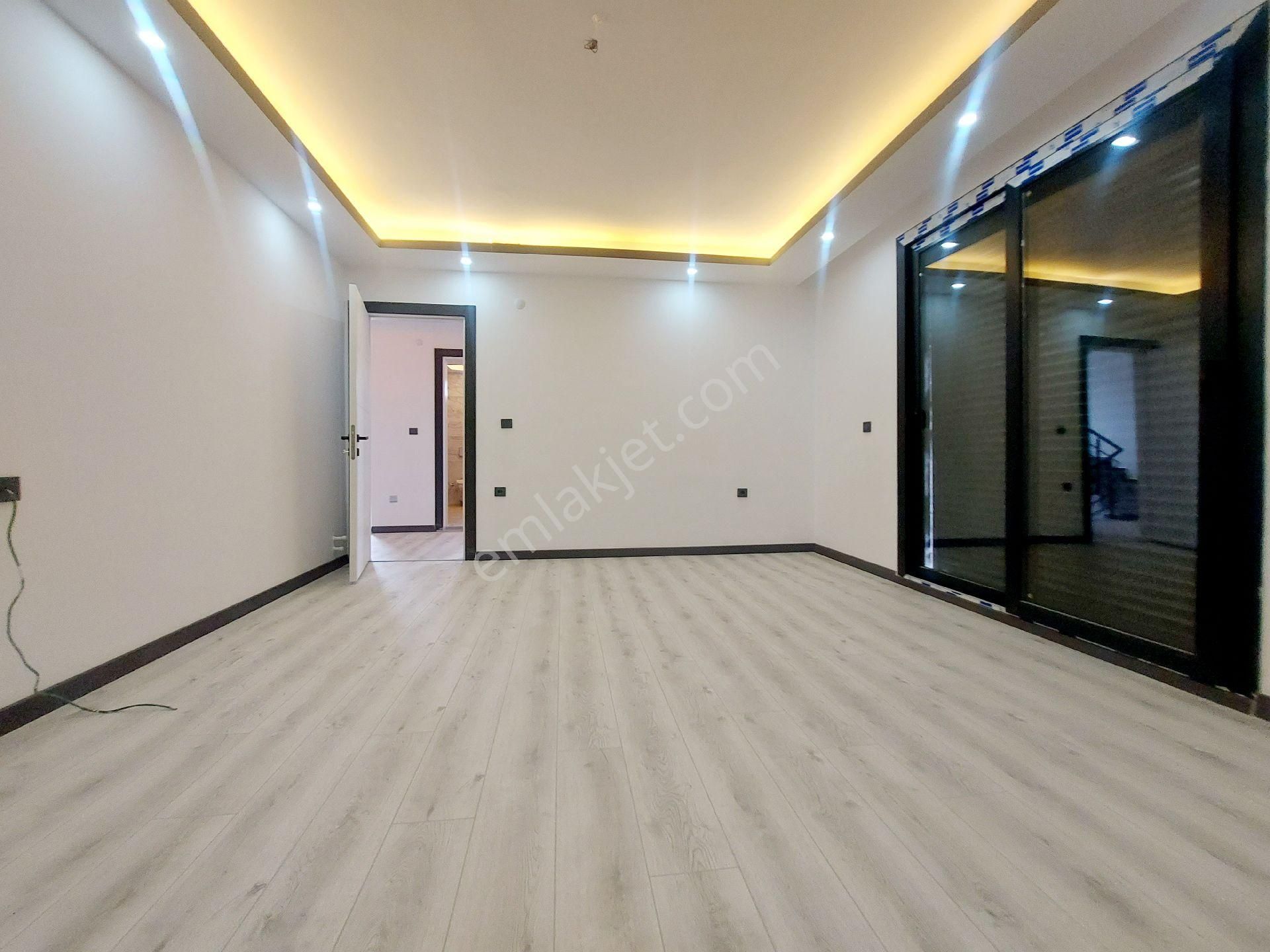 Hisar Mahallesinin En Geniş 4+1 Havuzlu Akıllı Villası - Görsel 12