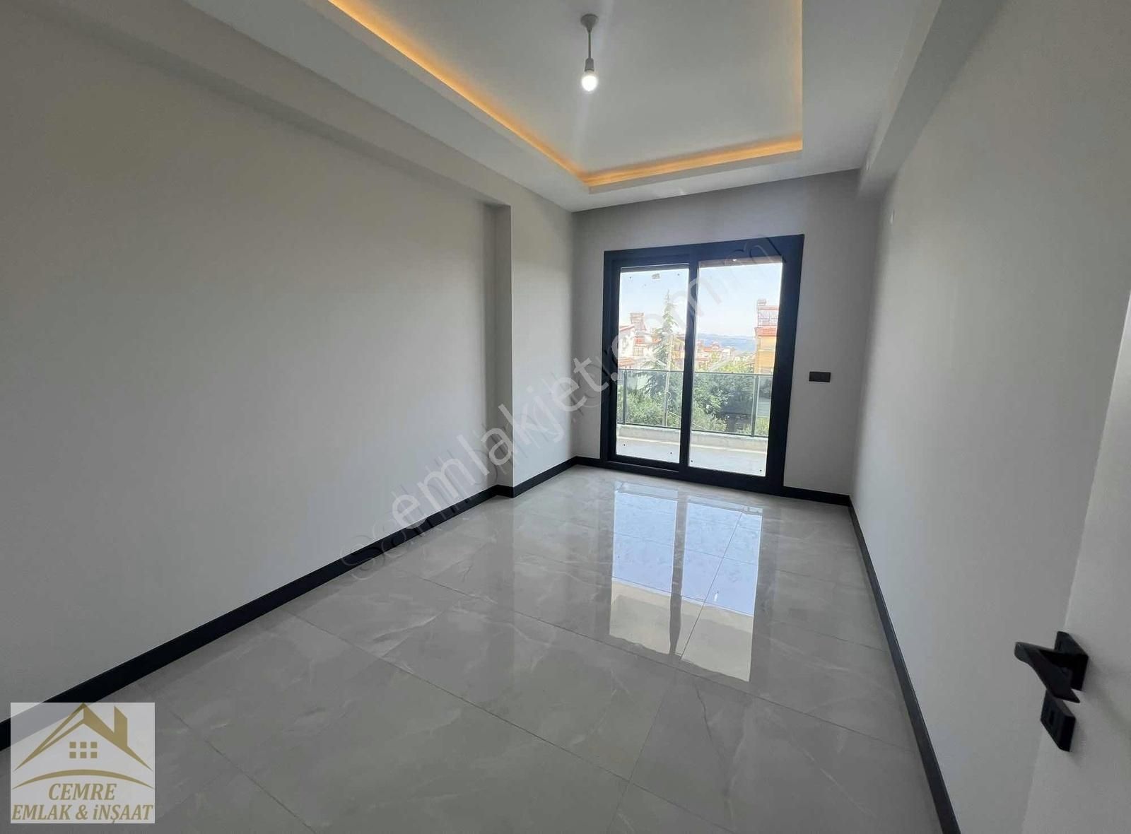 Cemre Emlaktan Satılık Deniz Ve Kazdağları Manzaralı Villa - Görsel 15