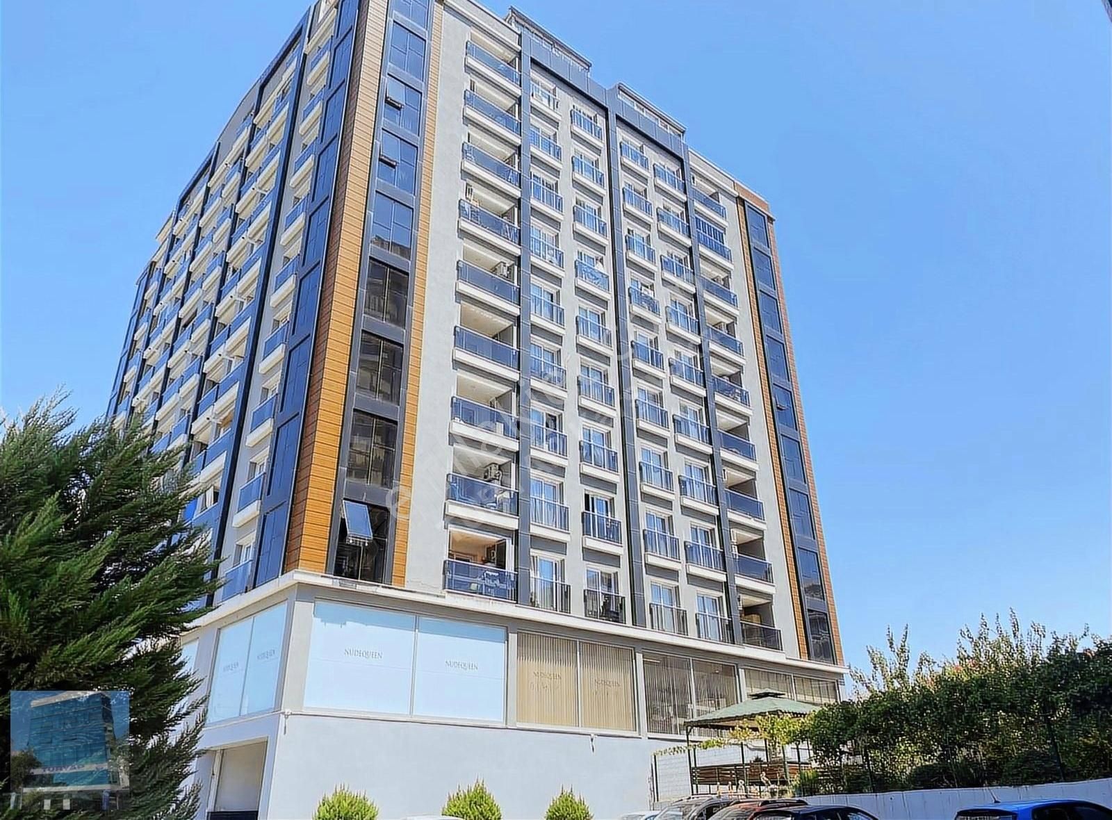 Karşıyaka Örnekköy Satılık Daire Karşıyaka Riverside Konutları Sitesi Teras Dubleks Satılık Daire