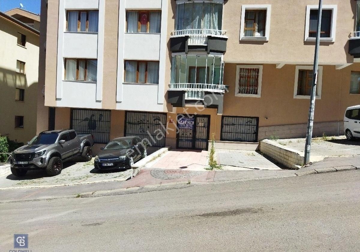 Çankaya Cevizlidere Satılık Ofis Cevizlidere caddesi yakını 70 M2 satılık ofis