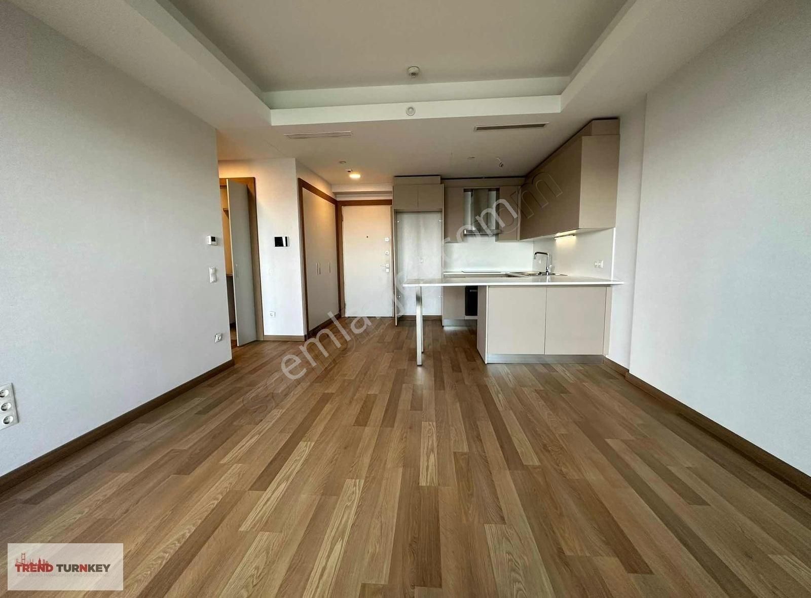 Sarıyer Maslak Satılık Residence MASLAK 1453 SATILIK FIRSAT BOŞ 1+1 DAİRE (YÜKSEK KİRA GETİRİLİ)