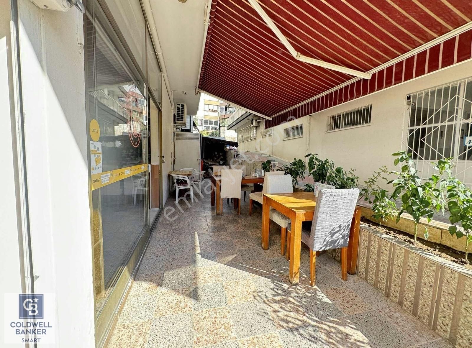 Karabağlar Basın Sitesi Devren Restaurant Basınsitesi'nin en nezih yerinde devren kiralık pide salonu