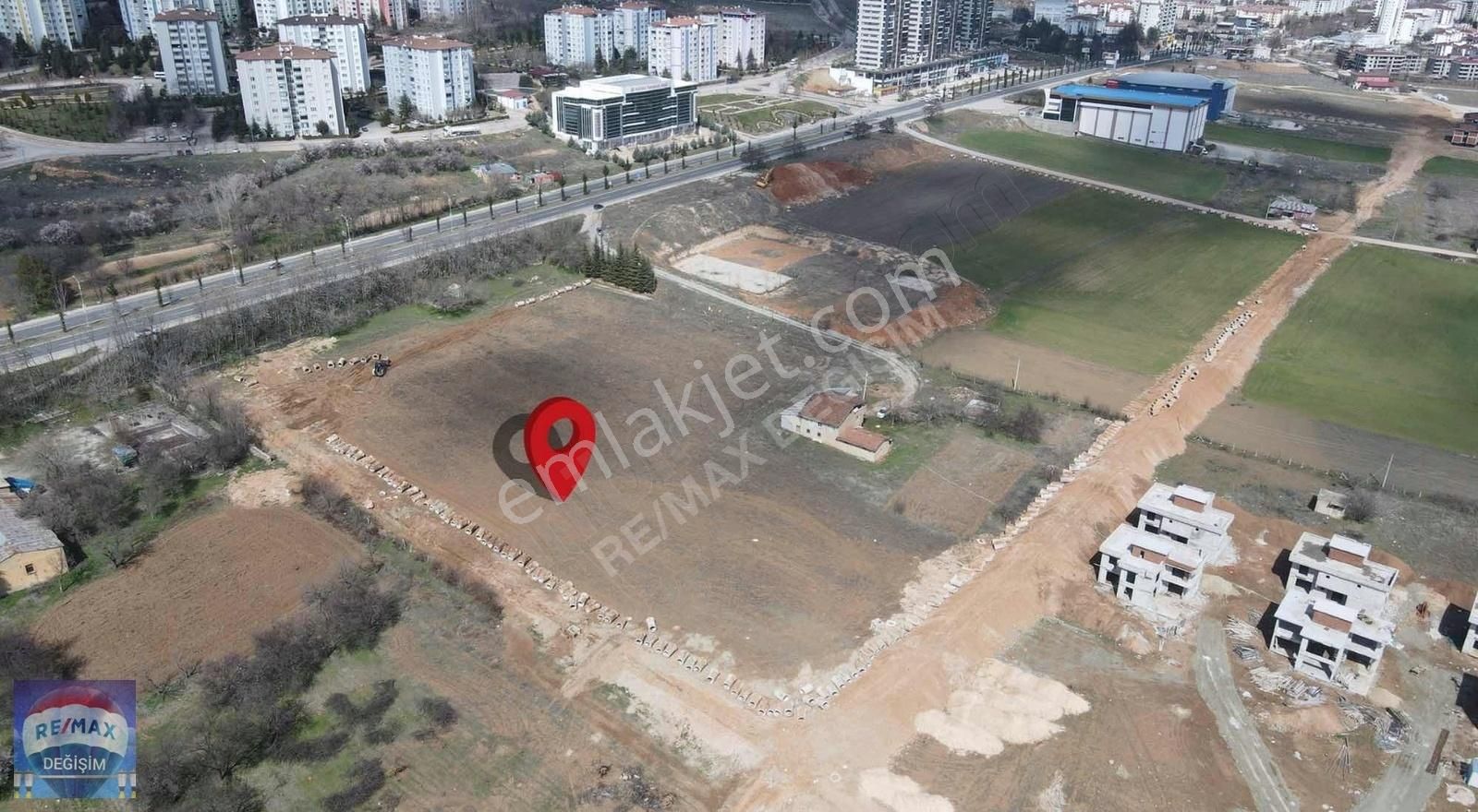 Elazığ Merkez Ataşehir Satılık Ticari İmarlı REMAX DEĞİŞİMDEN MALATYA CAD. 57M CEPHE TİCARİ+KONUT İMARLI ARSA