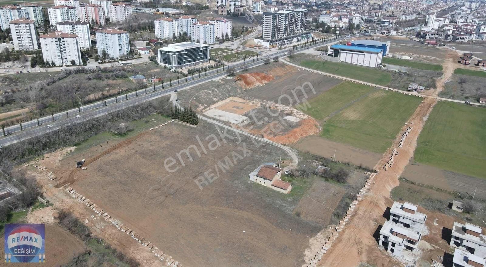 Elazığ Merkez Ataşehir Satılık Ticari İmarlı REMAX DEĞİŞİMDEN MALATYA CAD. 57M CEPHE TİCARİ+KONUT İMARLI ARSA