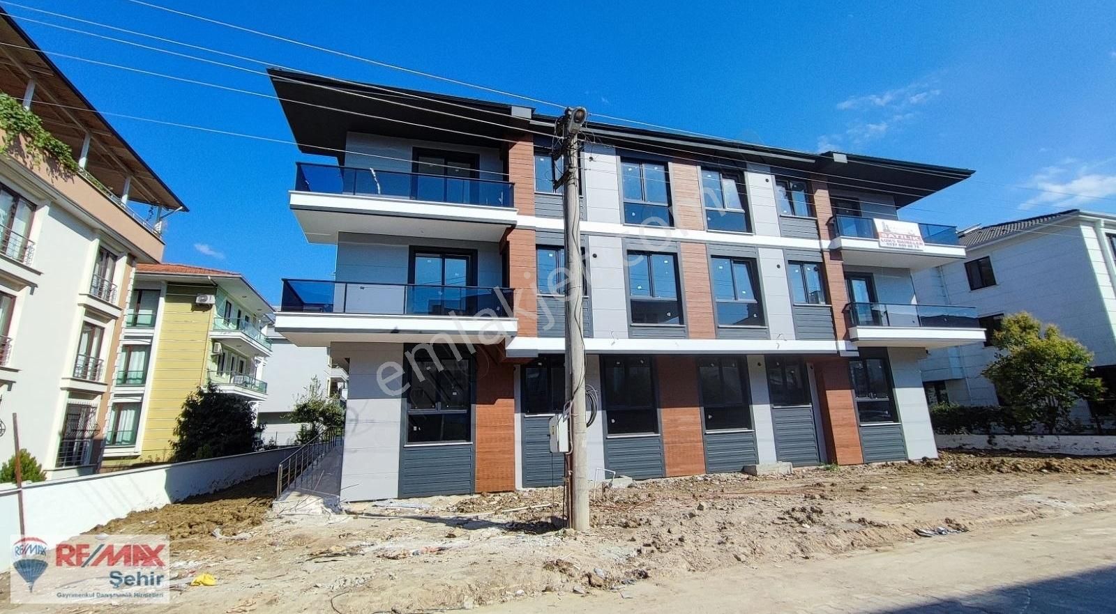 Yalova Merkez Dere Satılık Daire REMAX ŞEHİR'DEN DERE MAHALLESİNDE SATILIK 2+1 DAİRE