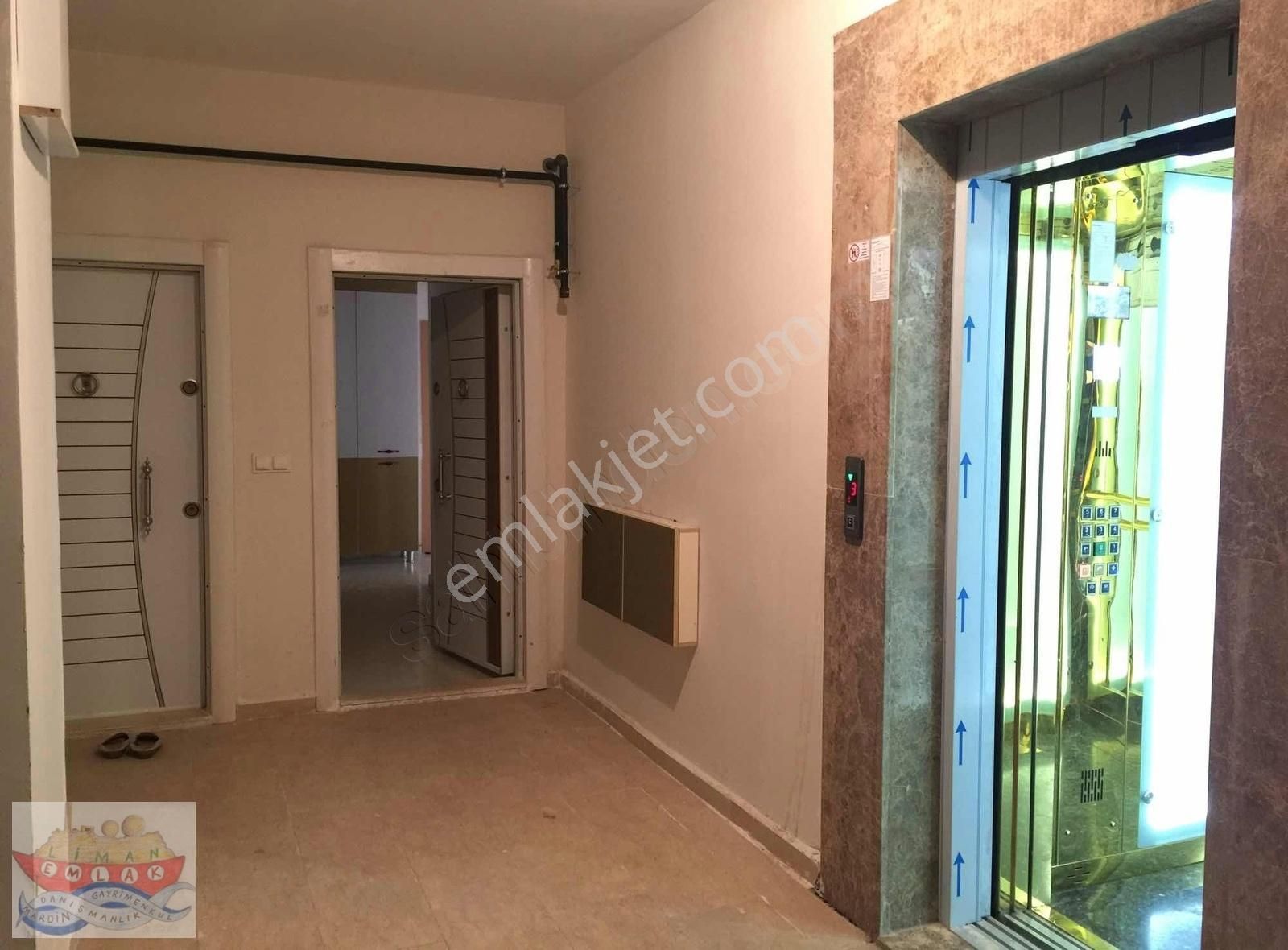 Artuklu Yenişehir Satılık Daire Ravza Caddesi Satılık 4+1 Teraslı Daire Liman'da