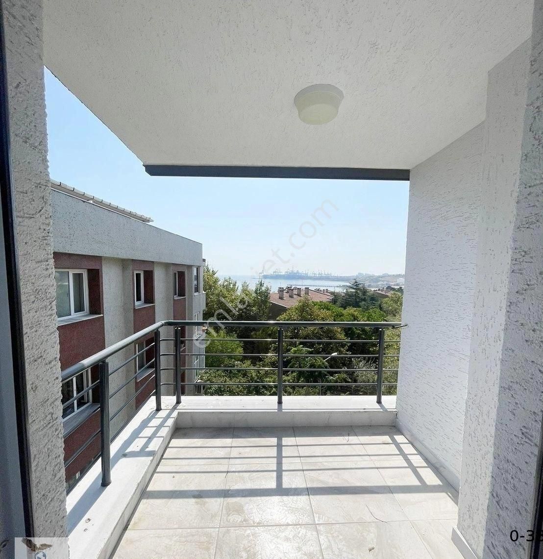 Avcılar Ambarlı Satılık Daire AVCILAR AMBARLIDA DENİZ MANZARALI OTOPARKLI 2+1 SATILIK DAİRE